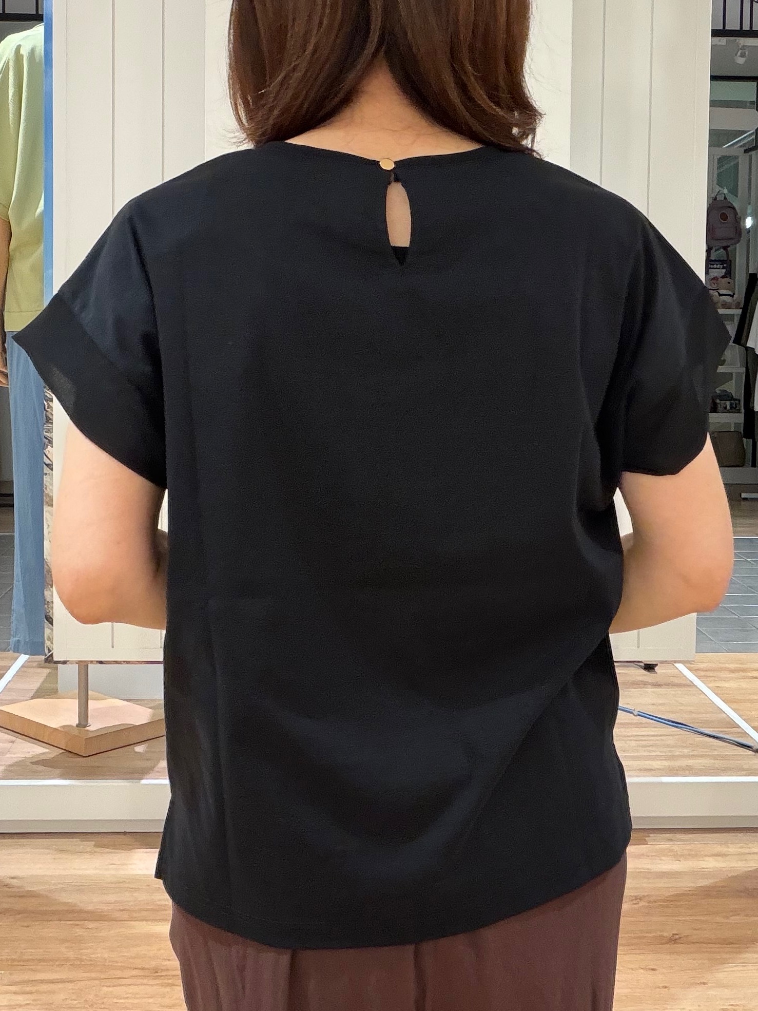 Fujitaさんの「Dessin｜【UVカット/接触冷感】美光沢カットソー」を使ったコーディネート