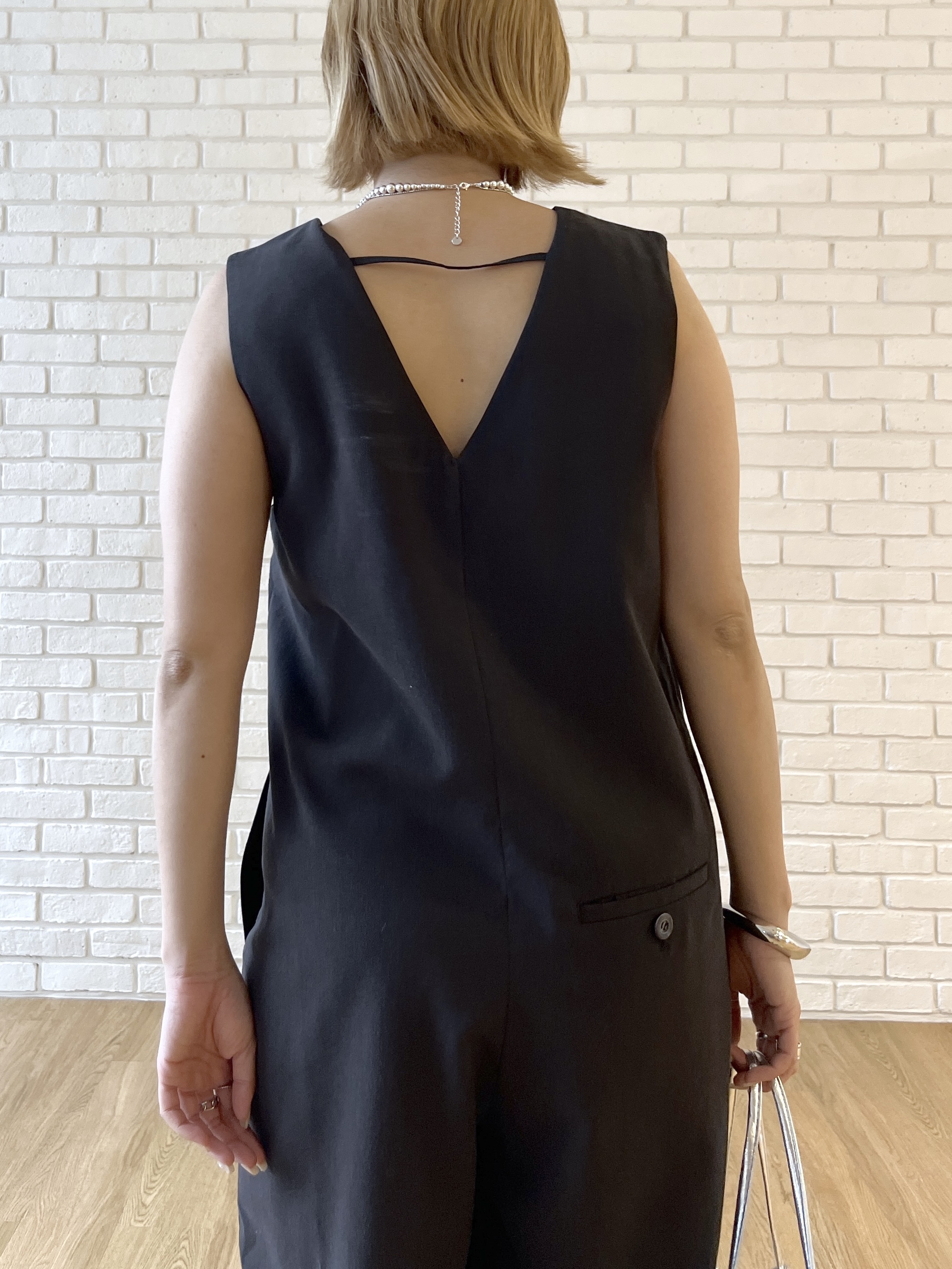 Harukaさんの「INDIVI｜リネン混シアーサロペット」を使ったコーディネート