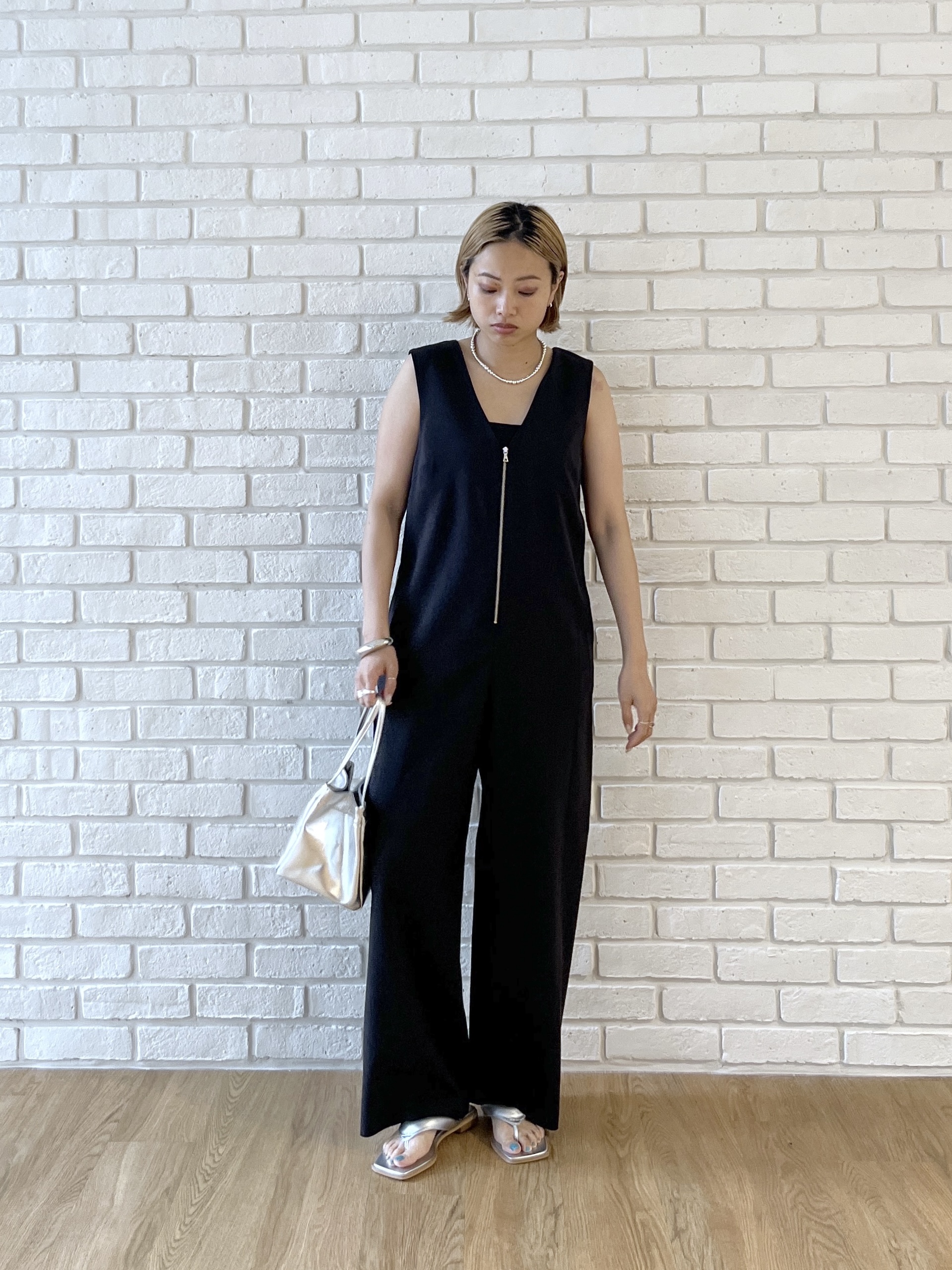 Harukaさんの「INDIVI｜リネン混シアーサロペット」を使ったコーディネート