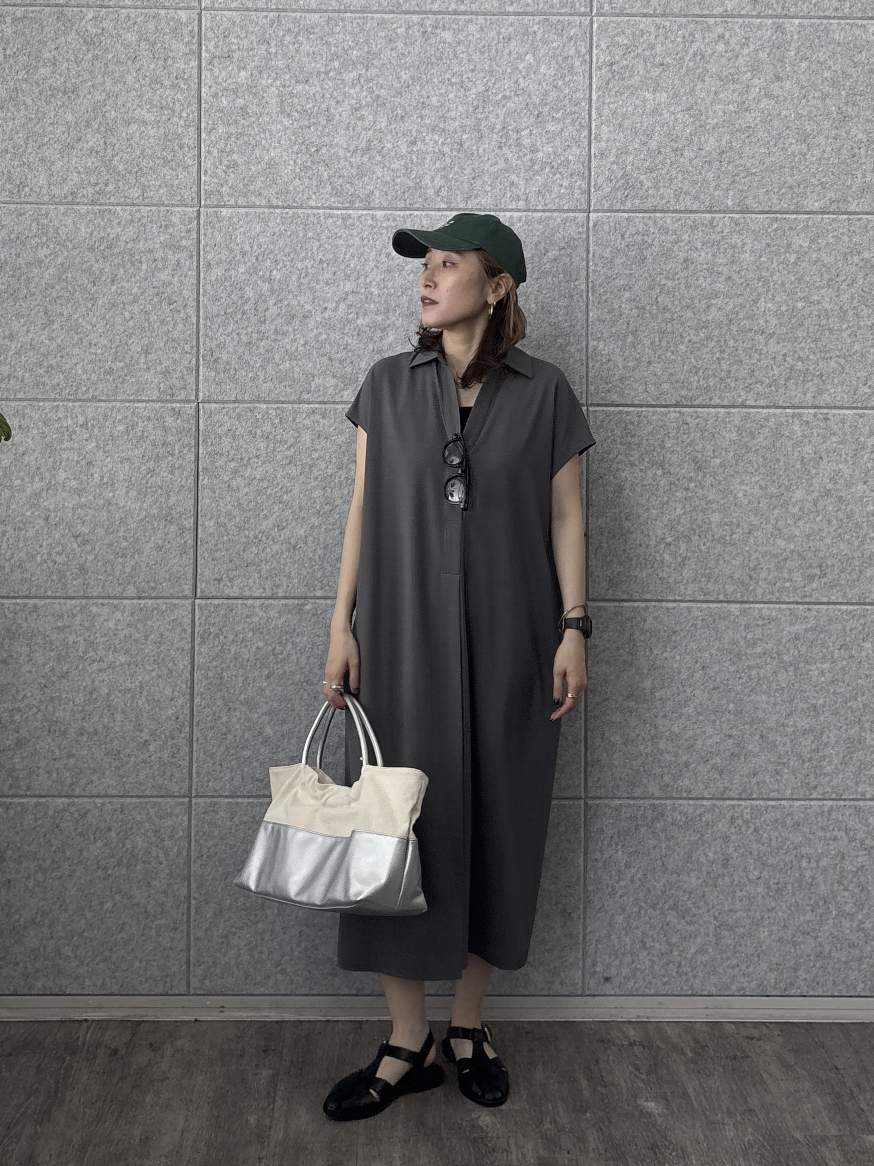 kotakiさんの「INDIVI｜Comfy SET UP｜スキッパーワンピース【通勤／接触冷感／UVカット】」を使ったコーディネート