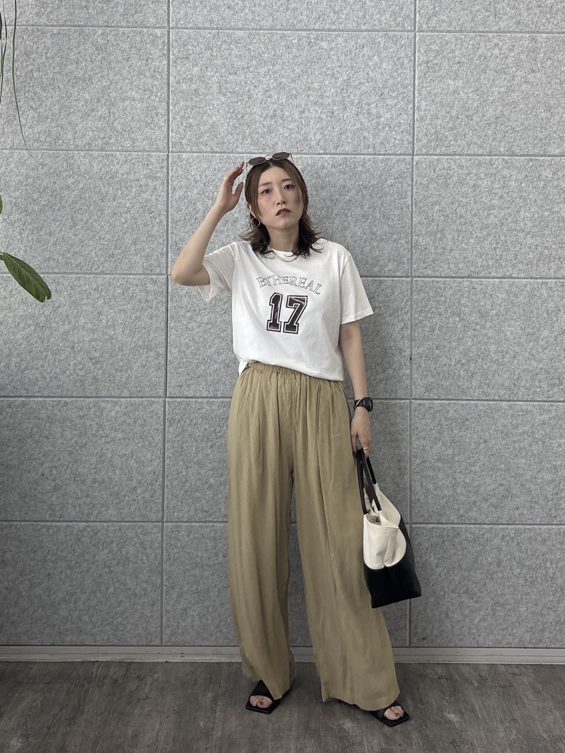 kotakiさんの「INDIVI｜ナンバリングTシャツ」を使ったコーディネート