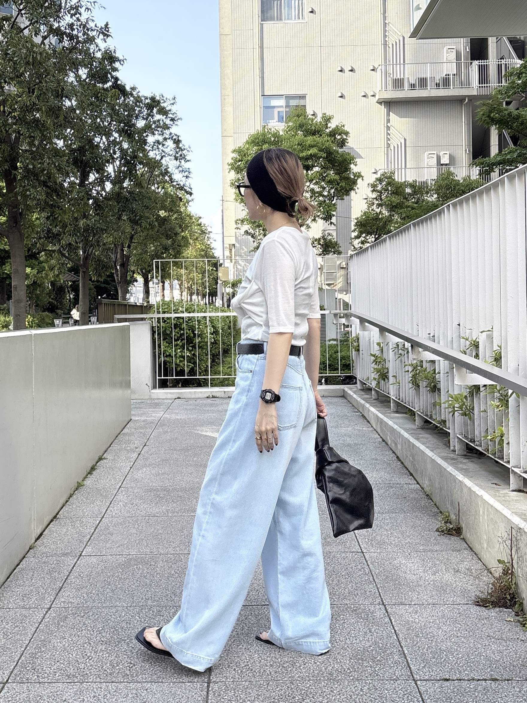 kotakiさんの「INDIVI｜ツイストガーゼカットソー」を使ったコーディネート