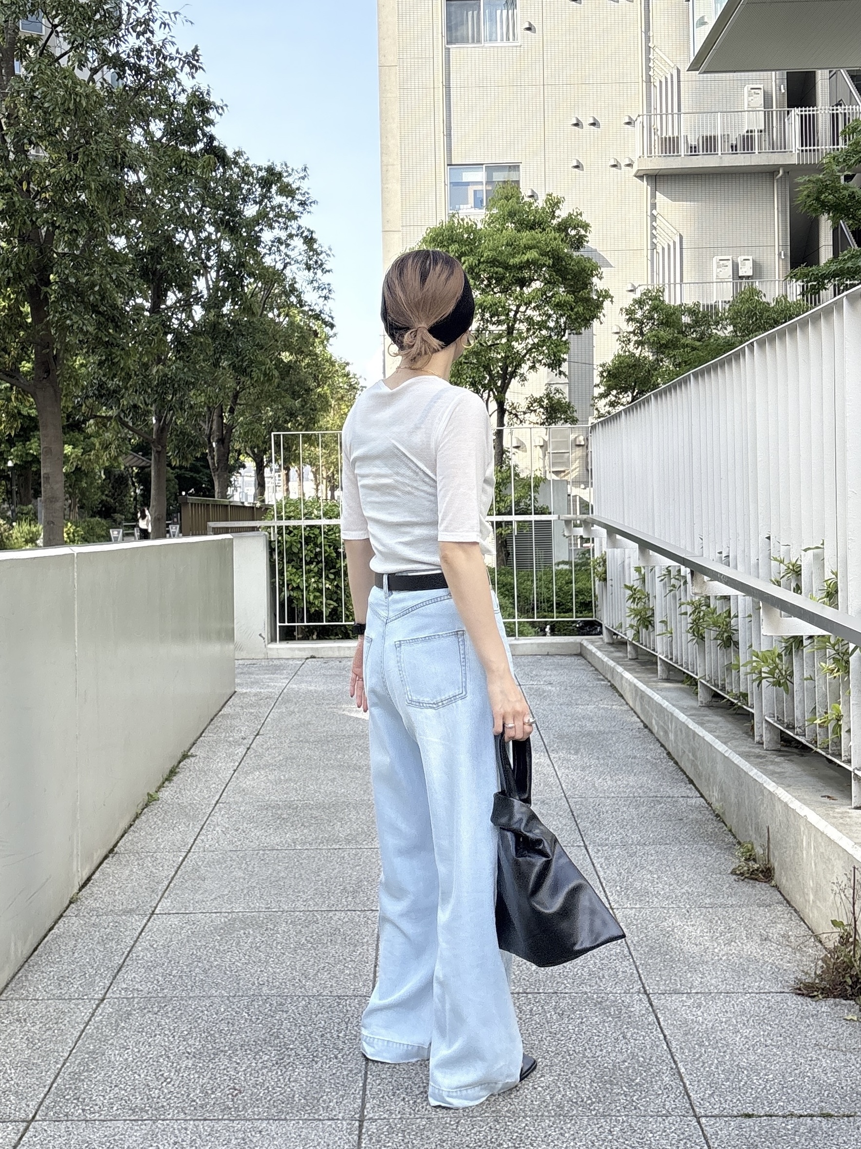 kotakiさんの「INDIVI｜ツイストガーゼカットソー」を使ったコーディネート
