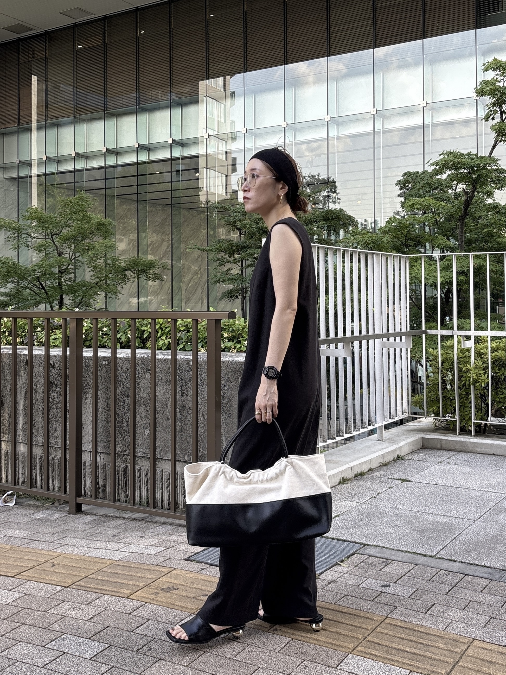 kotakiさんの「INDIVI｜リネン混シアーサロペット」を使ったコーディネート
