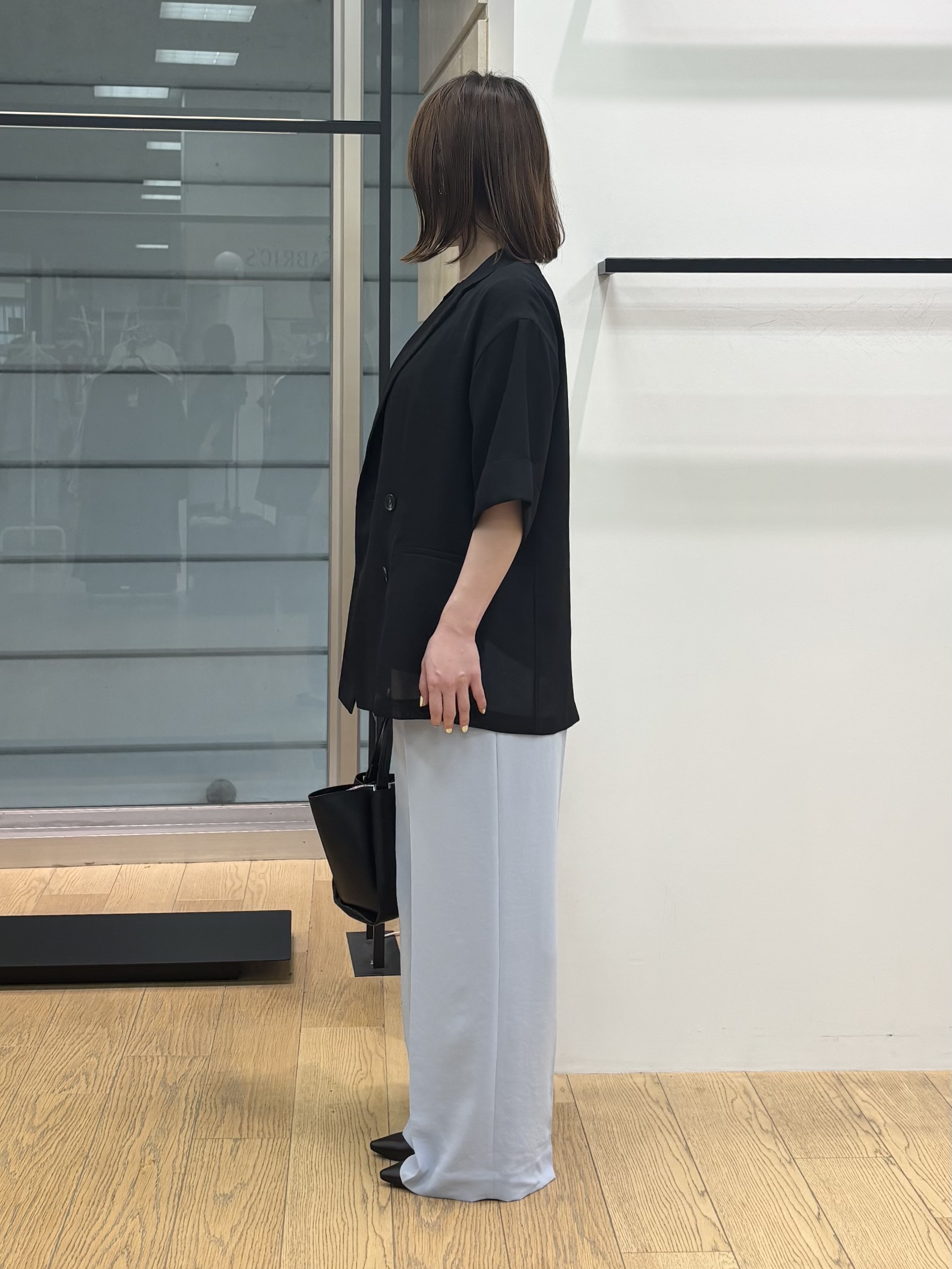 asamiさんの「INDIVI｜【洗える／ドットモチーフ】ケープスリーブブラウス」を使ったコーディネート