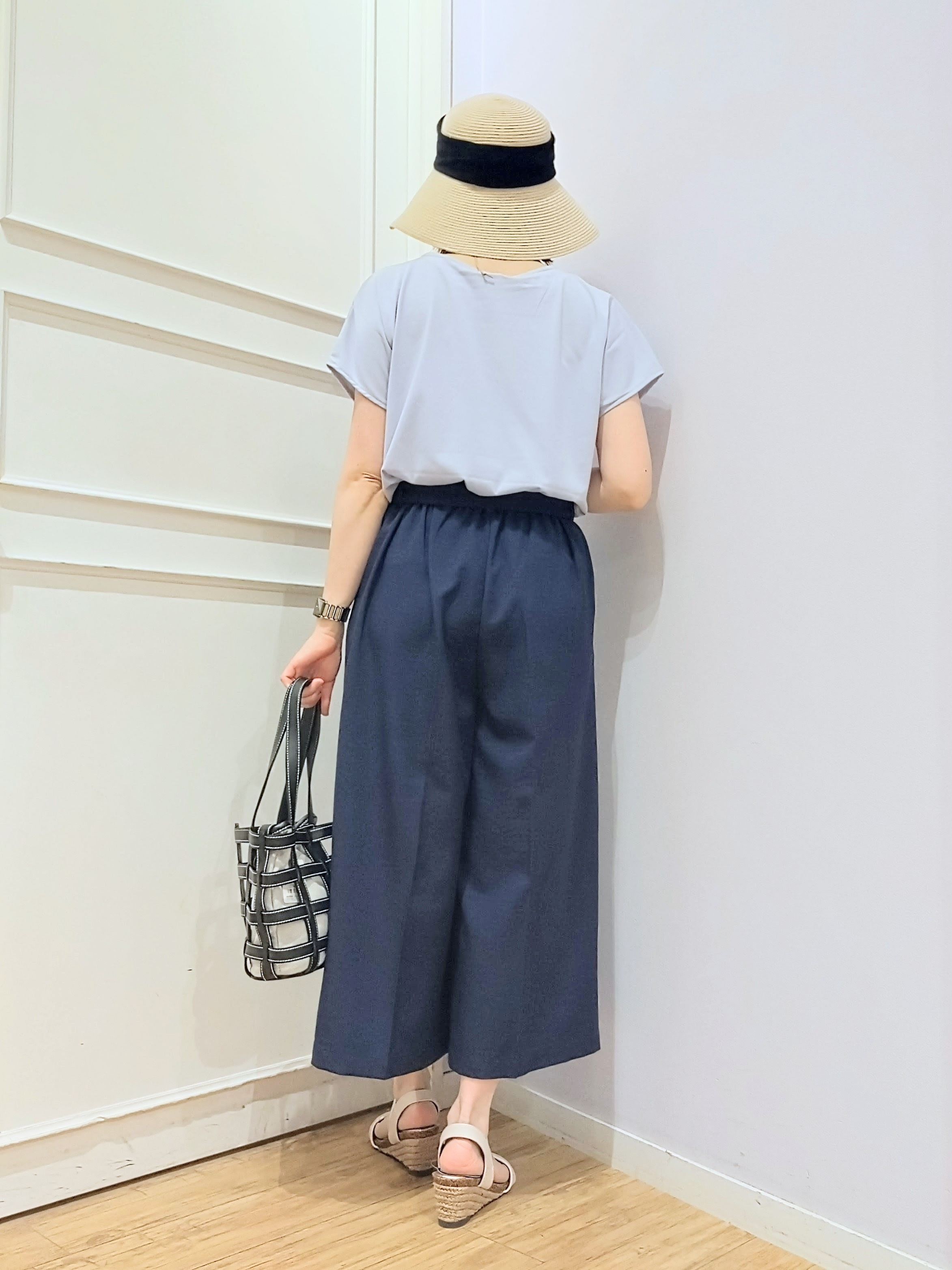 miomioさんの「SHOO･LA･RUE｜【ひんやり/UV/S-LL】1枚で華やか 前後切り替えレースTシャツ」を使ったコーディネート
