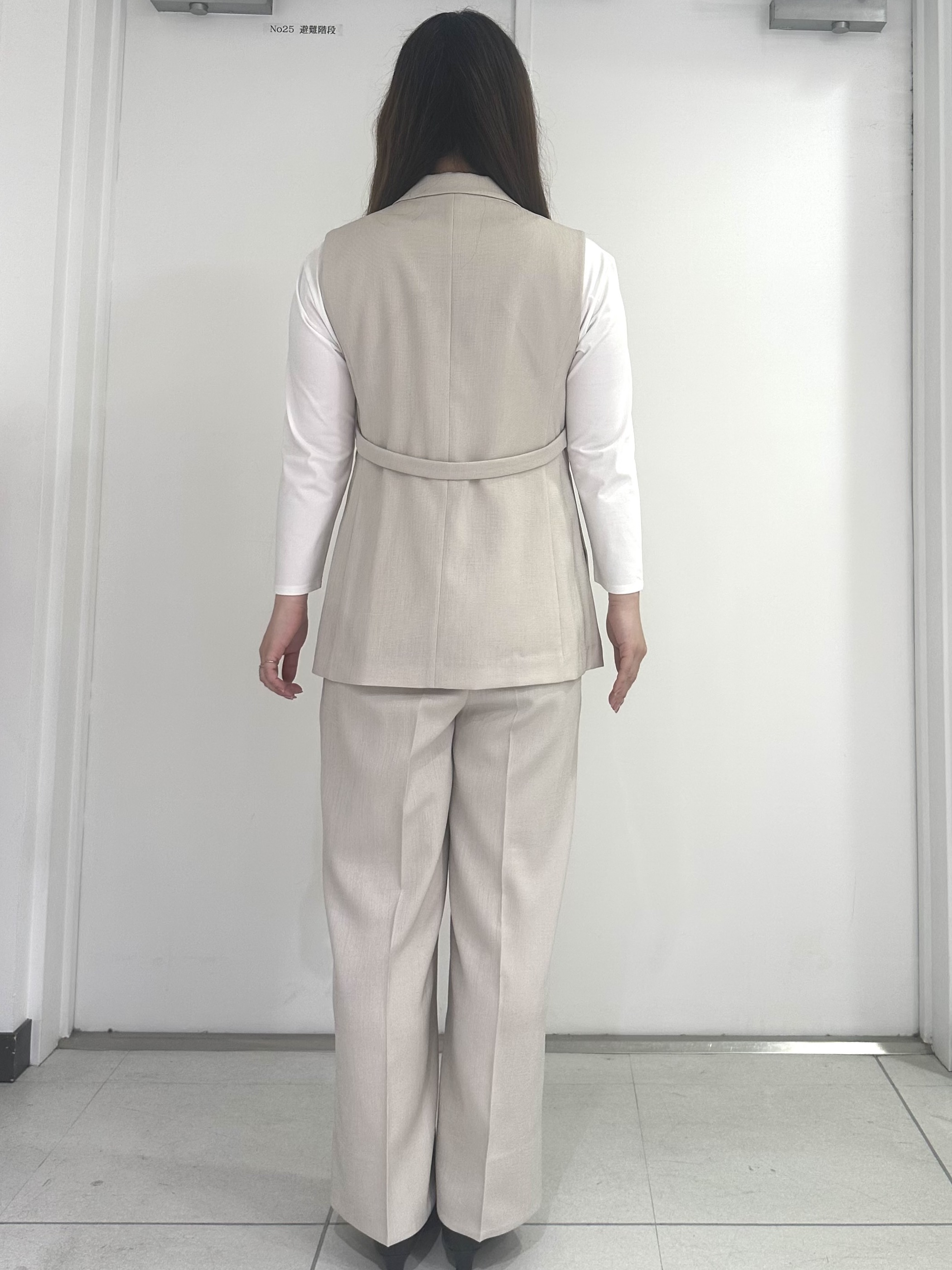miさんの「Reflect｜【セットアップ可】リネンライクジレ」を使ったコーディネート