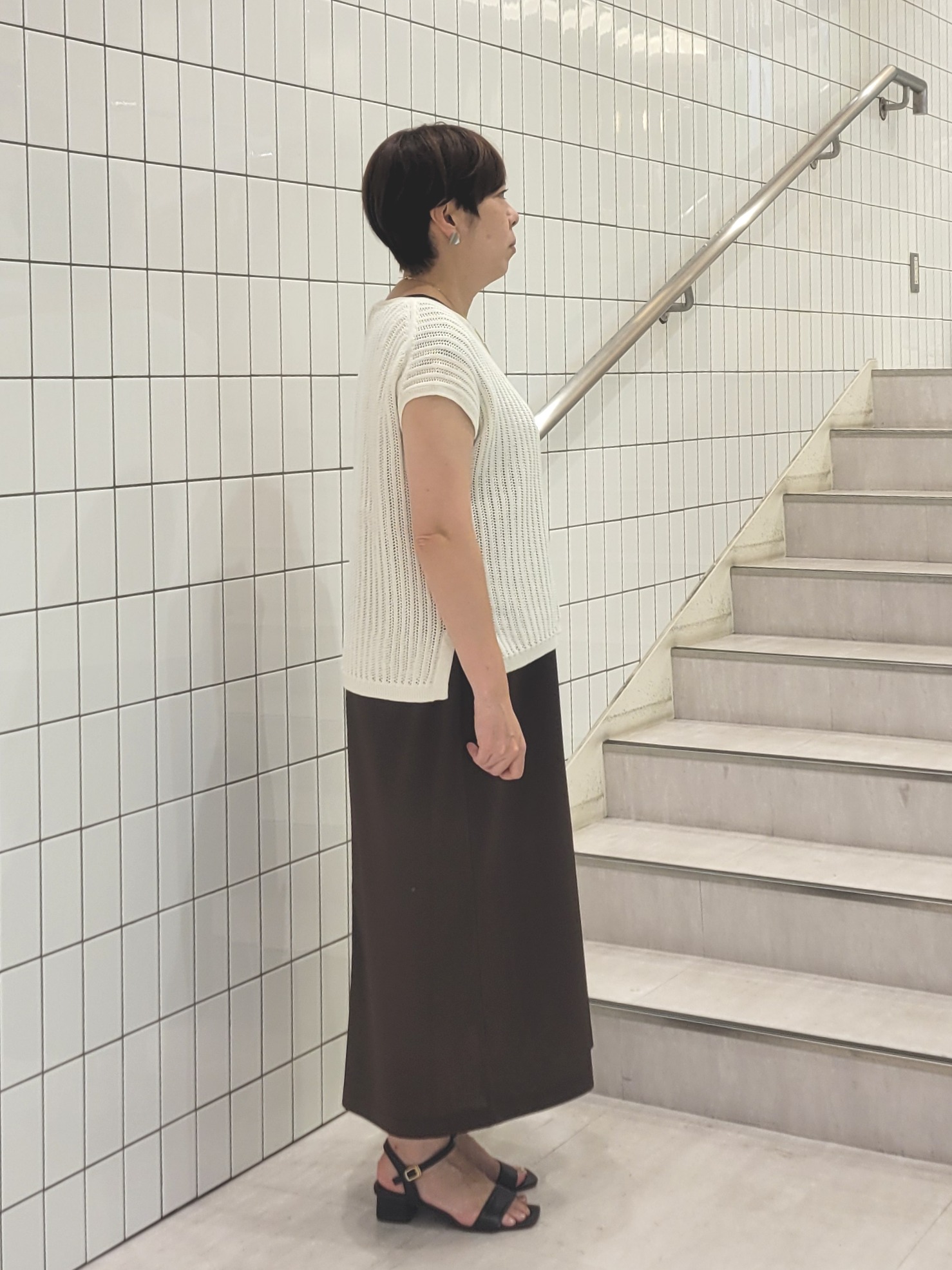 tomoさんの「COUP DE CHANCE｜【手洗い可】透かしノースリーブニット」を使ったコーディネート