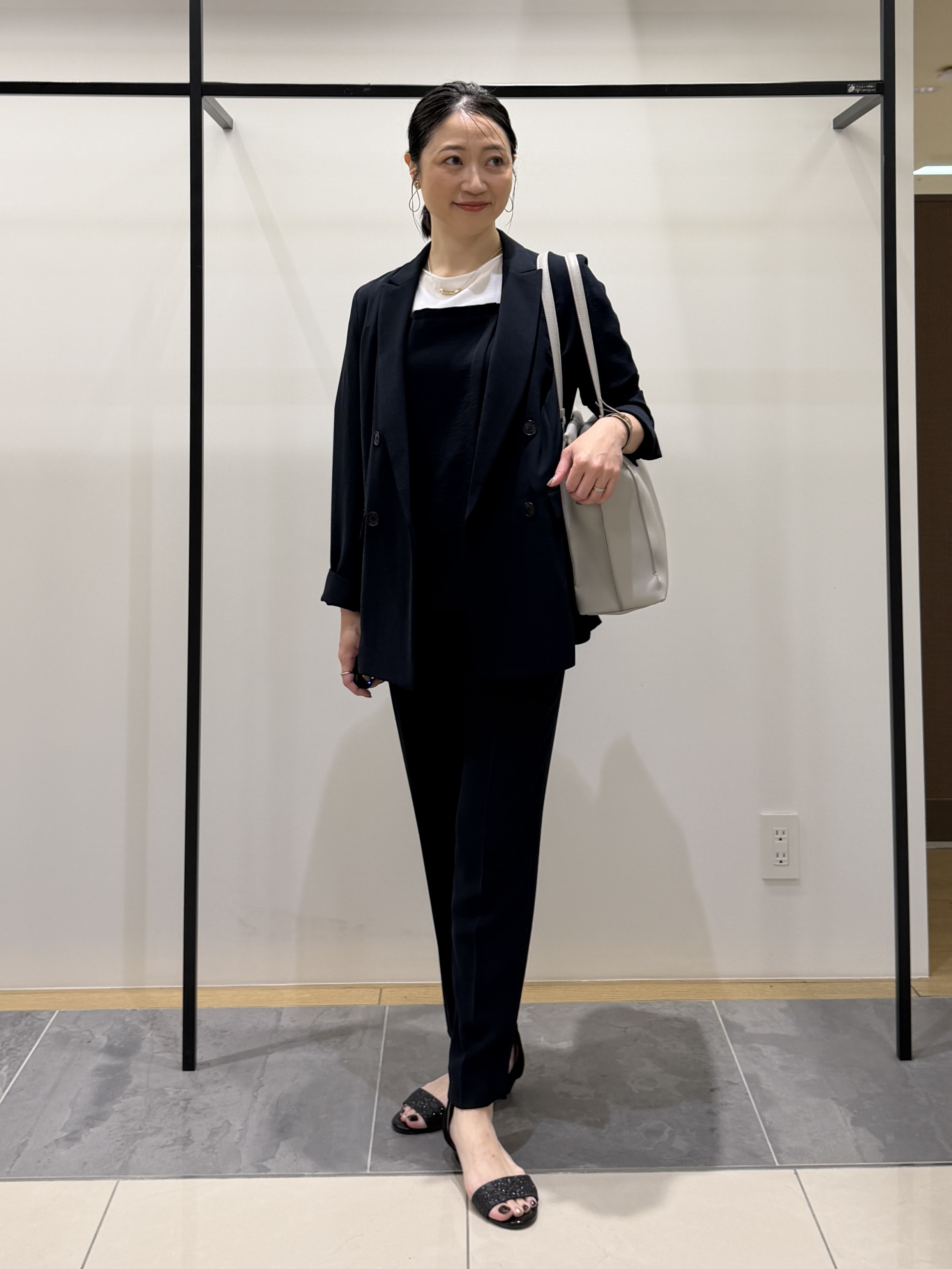 shihoさんの「INDIVI｜【洗える／多機能／SETUP可】着る日傘ダブルジャケット」を使ったコーディネート