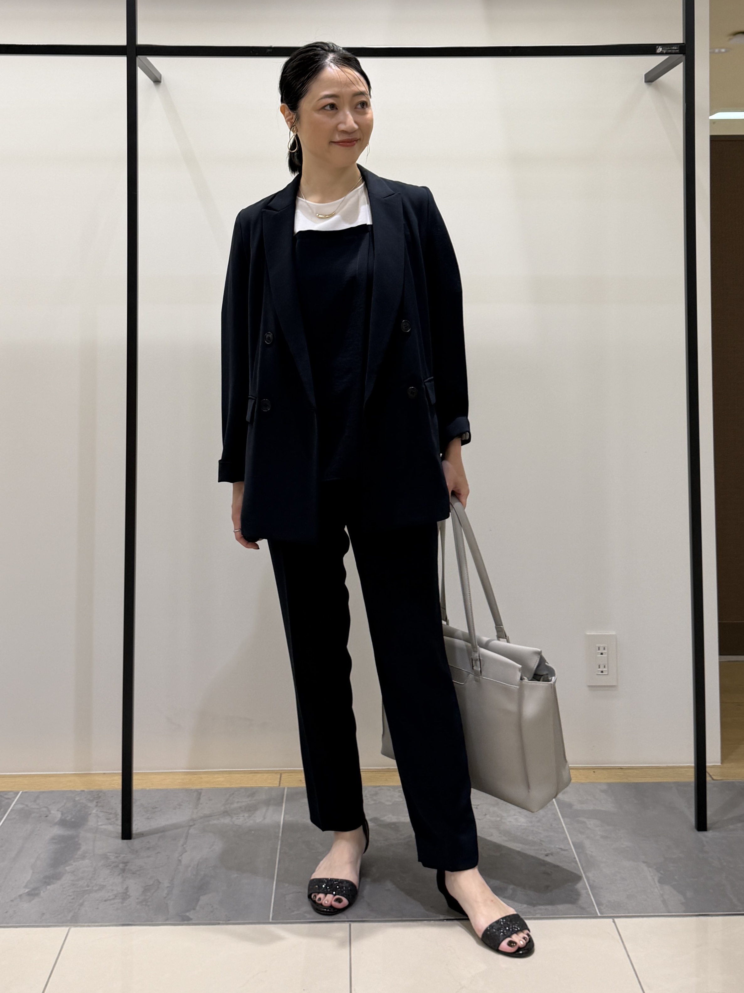shihoさんの「INDIVI｜【洗える／多機能／SETUP可】着る日傘ダブルジャケット」を使ったコーディネート