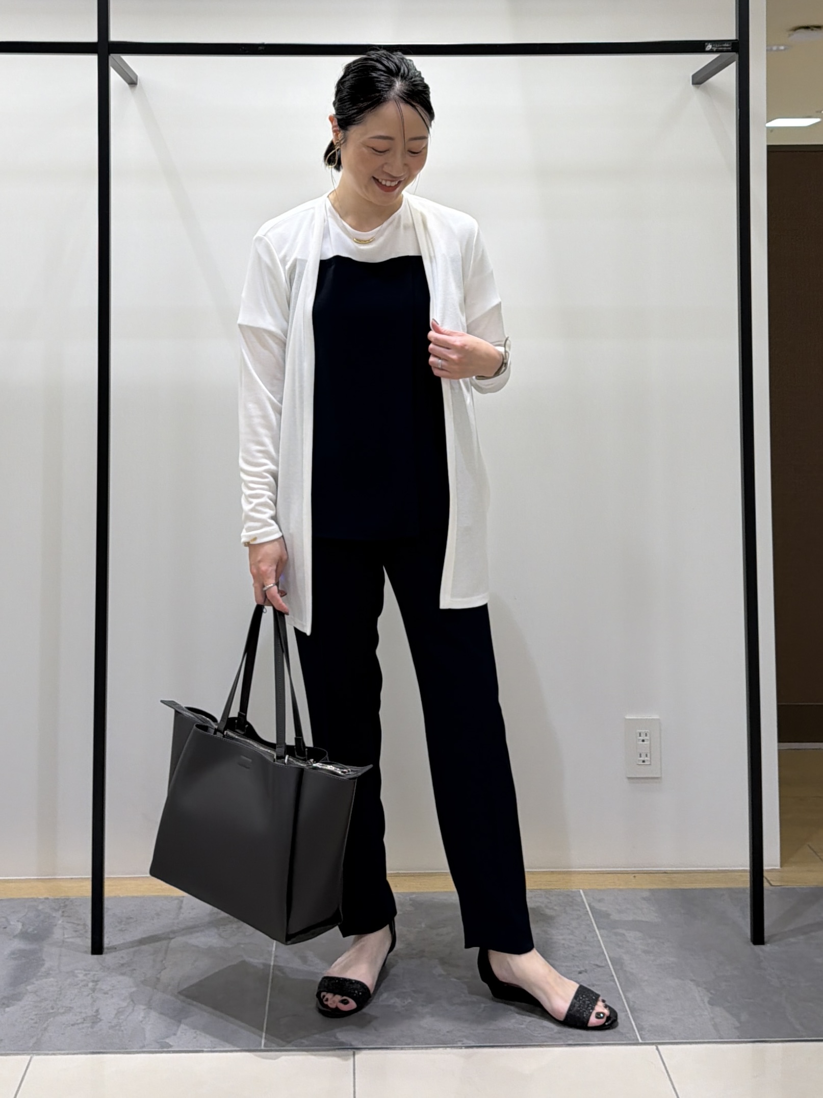 shihoさんの「INDIVI｜【UVケア】着流しミドル丈カーディガンジャージ」を使ったコーディネート