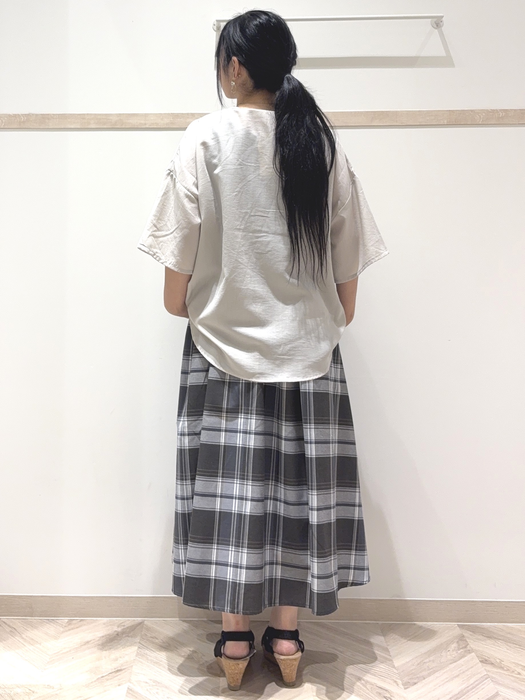 nanaさんの「SHOO･LA･RUE｜【洗濯機可/S-LL】大人の抜け感 ゆるっと5分袖シャツ」を使ったコーディネート