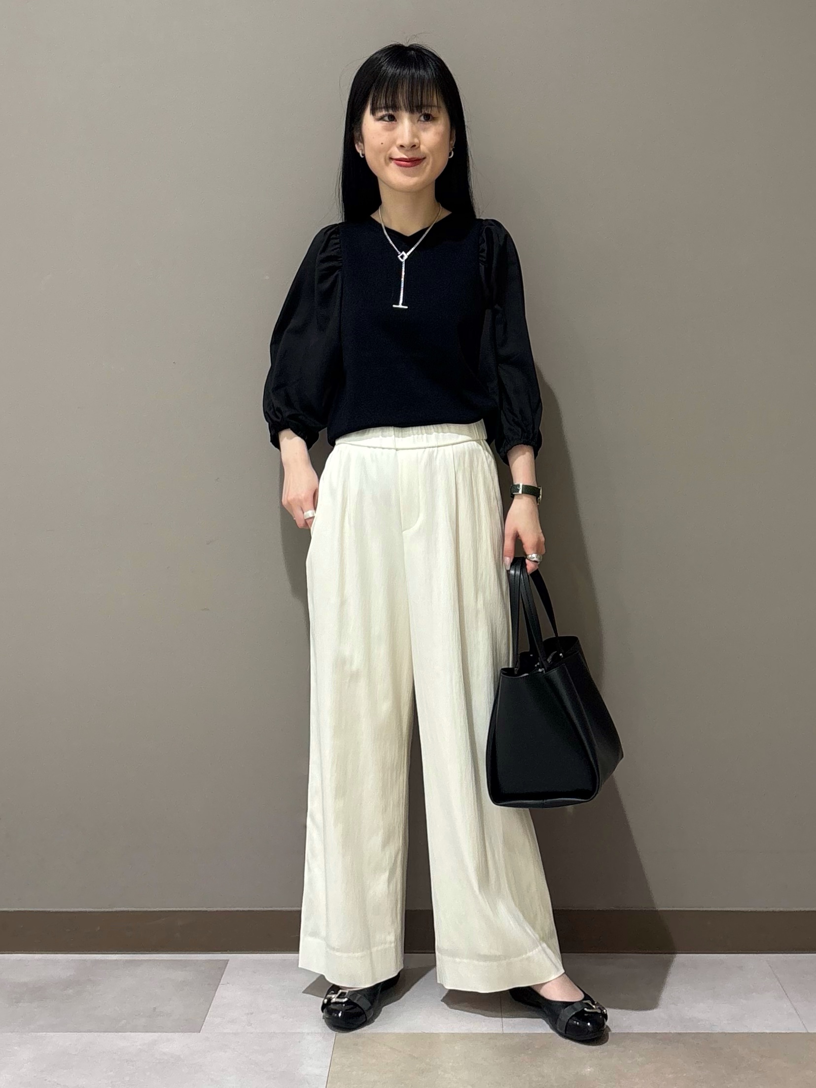KEIKOさんの「INDIVI｜【さらに軽く軽快！／着る日傘】ノーカラージャケット」を使ったコーディネート