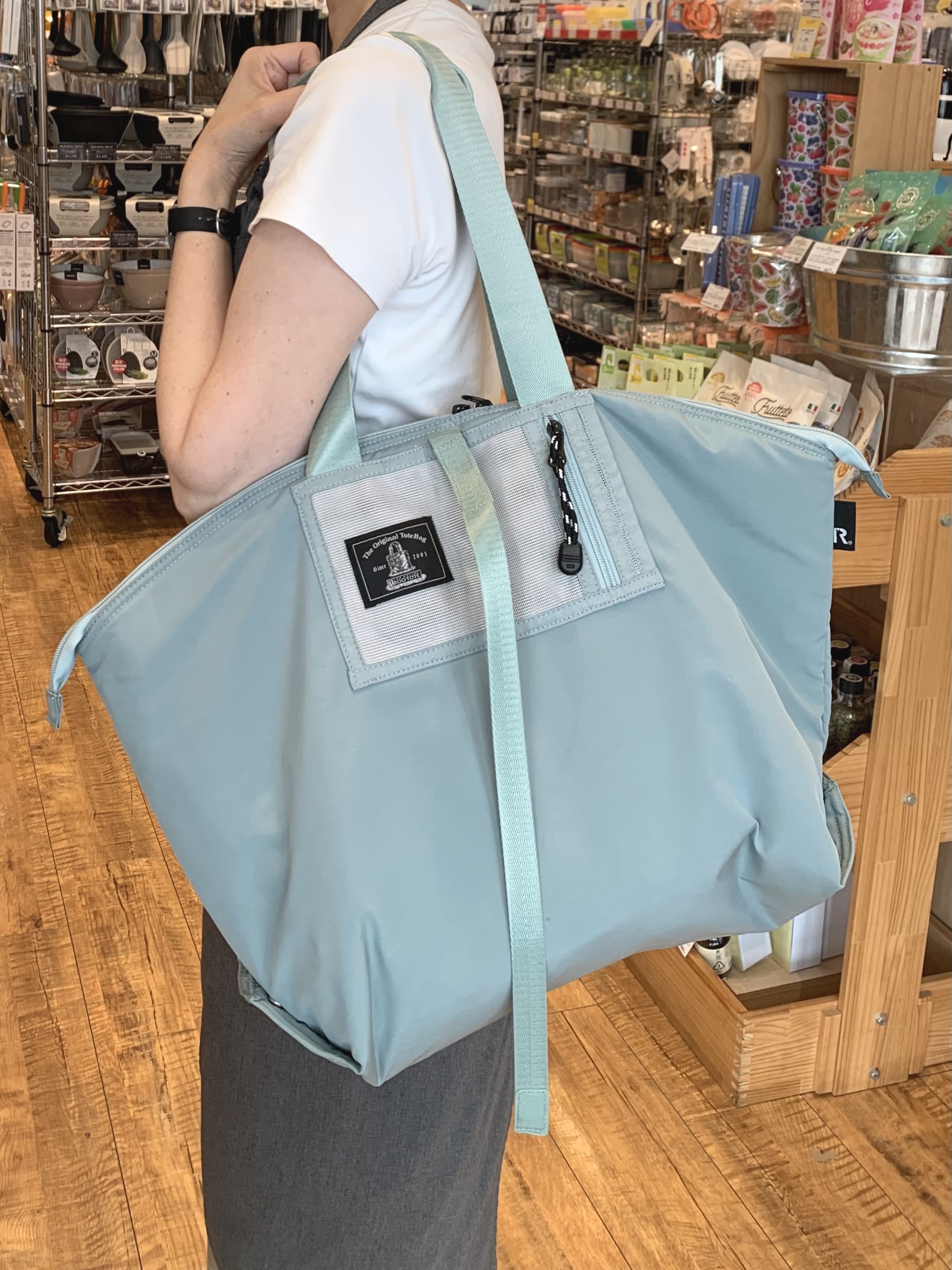 mikachoさんの「212 KITCHEN STORE｜サーモキーパー.バレル.ベーシック BL ＜ROOTOTE ルートート＞」を使ったコーディネート