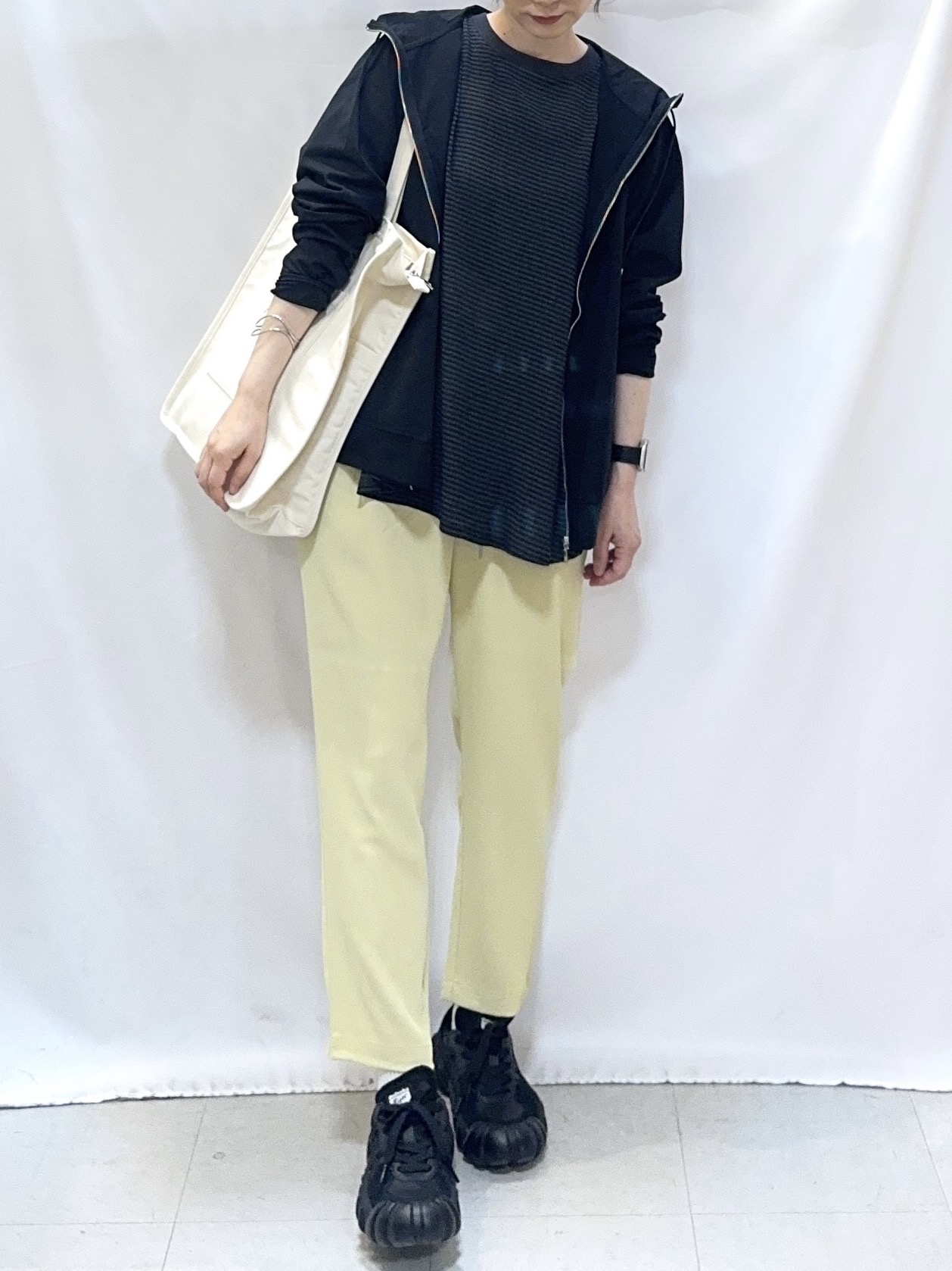 𝐇𝐢𝐫𝐨𝐦𝐢さんの「SHOO･LA･RUE｜【ひんやり/UV/洗濯機可】日焼け対策も快適に 指穴つき ジップパーカー」を使ったコーディネート
