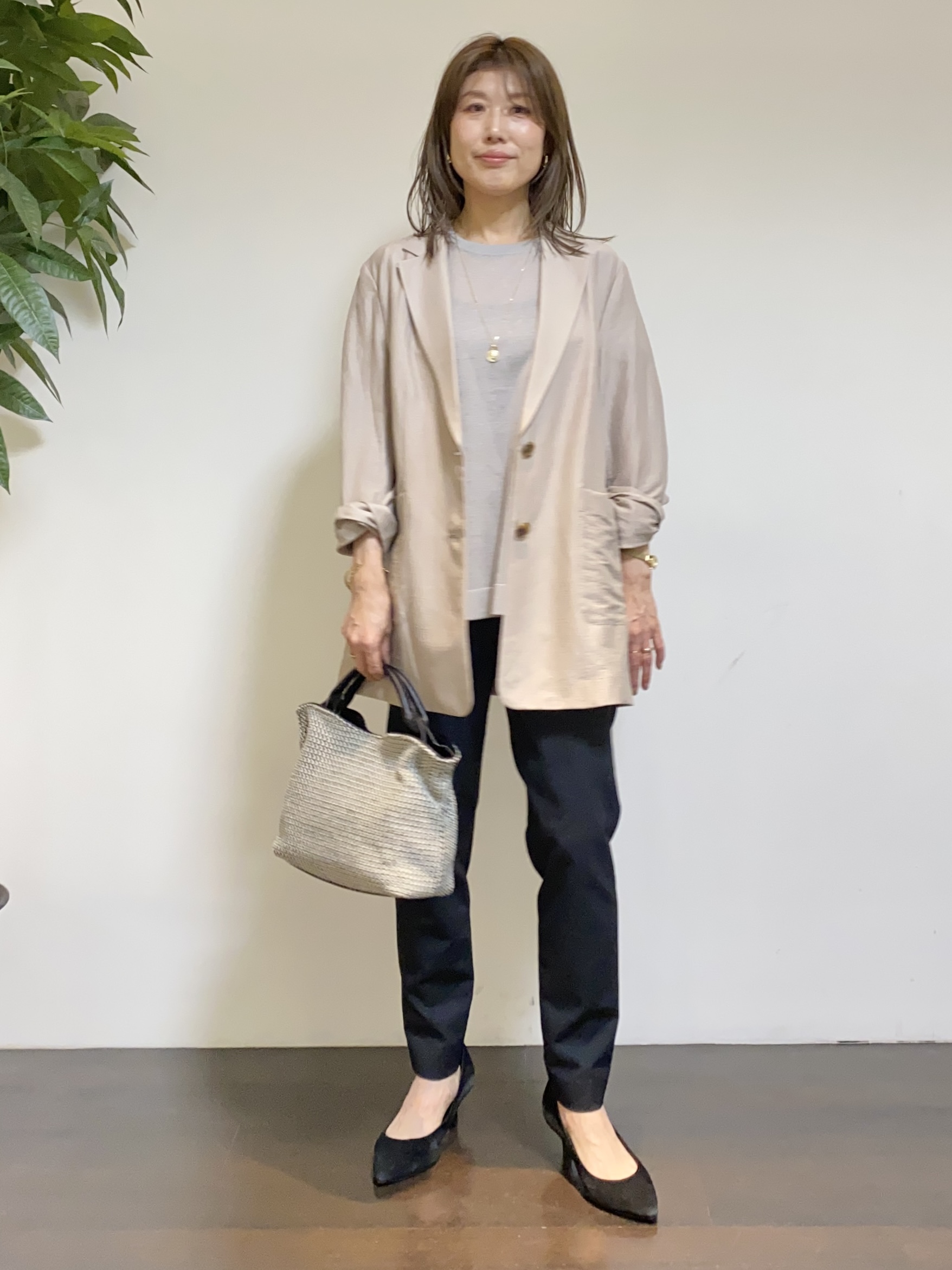 tomoさんの「UNTITLED｜【程よいシアー感/洗える】エアリーバイオジャケット」を使ったコーディネート