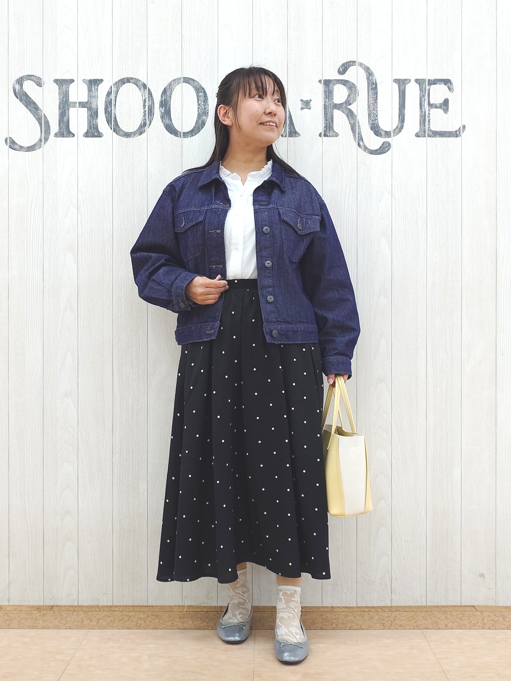 とろろさんの「SHOO･LA･RUE｜【SHOO・LA・RUE DENIM】羽織るだけでこなれる　オーバーサイズデニムジャケット」を使ったコーディネート