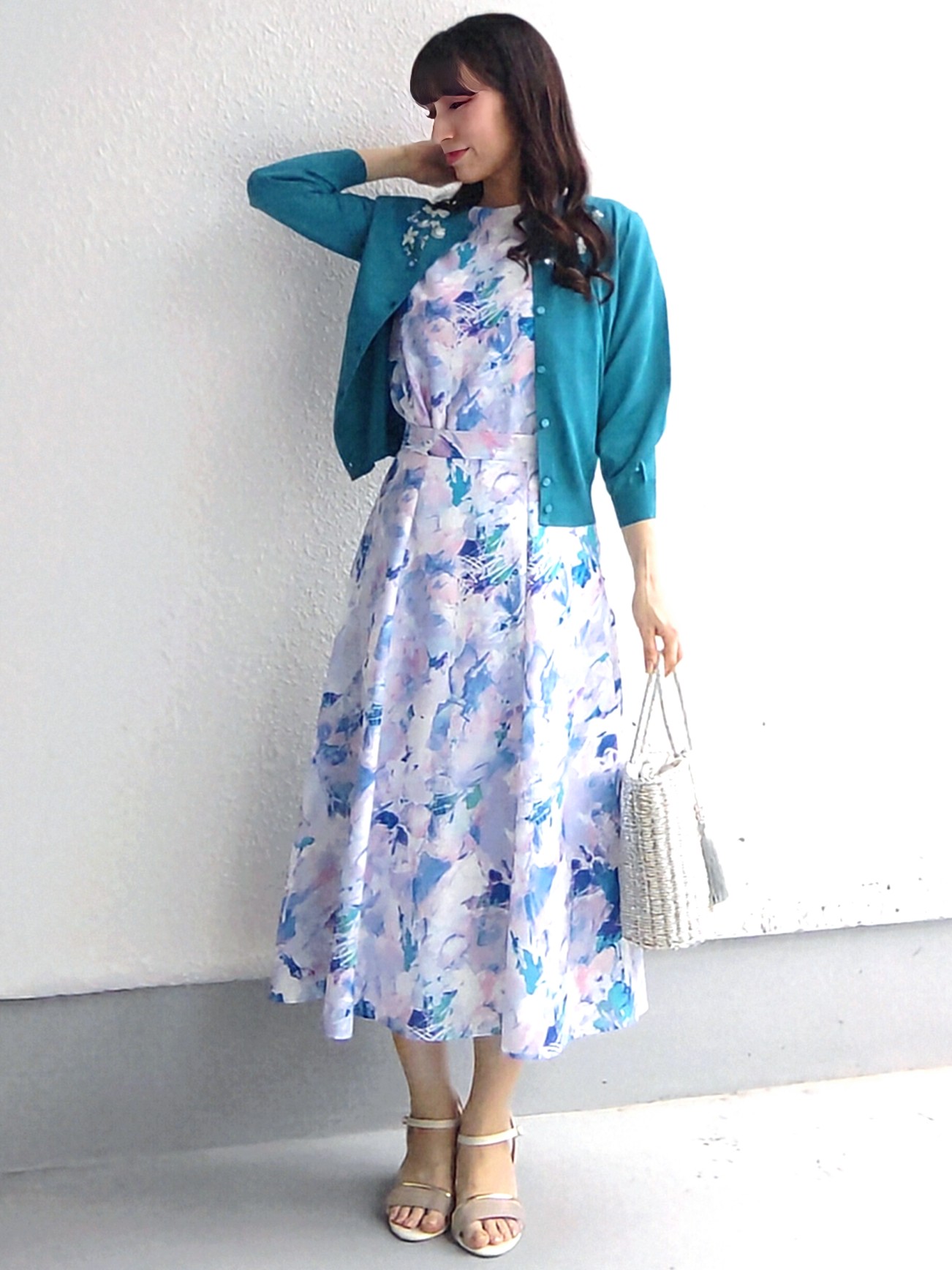 keinaさんの「SunaUna｜【SS～Lサイズ展開／スパンコール・ビジュー・刺繍】クラフトカーディガン」を使ったコーディネート