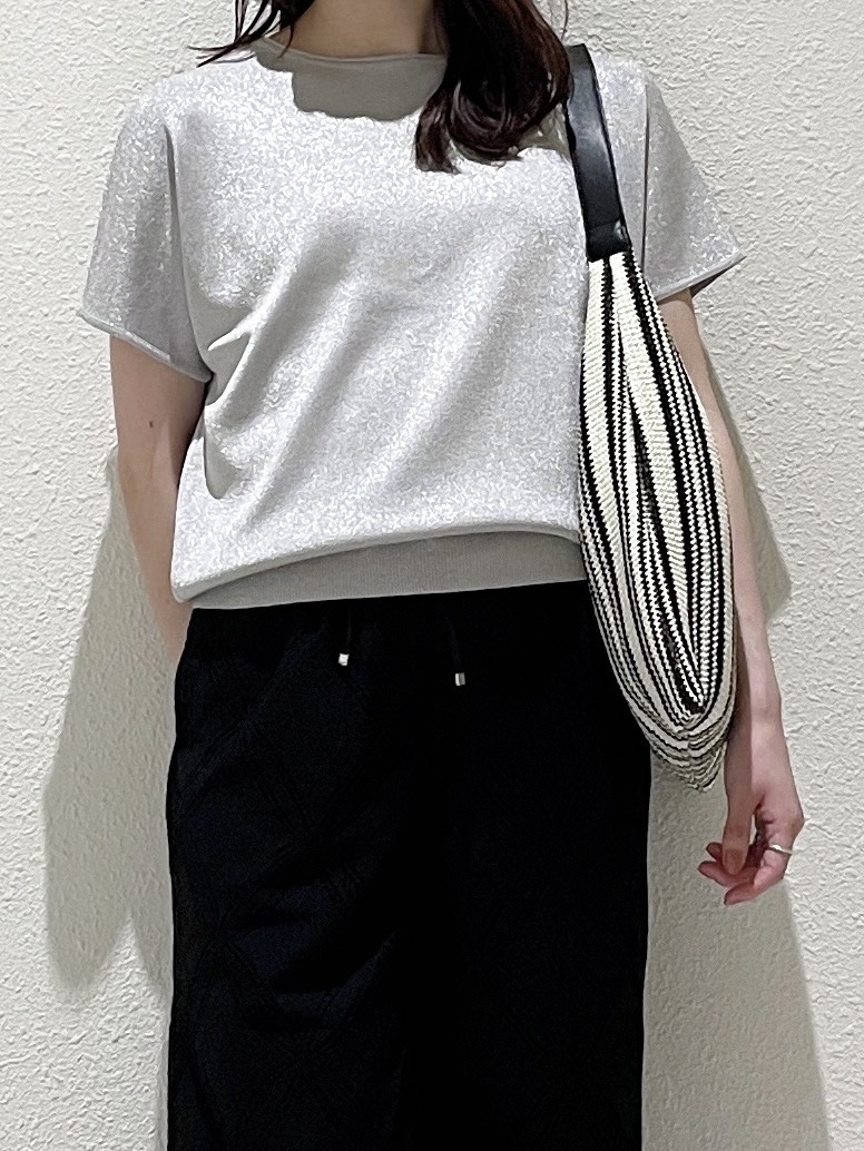 haruさんの「grove｜【シリーズ累計36万枚！名品ニット】やわらかドライタッチ ドルマンニット」を使ったコーディネート