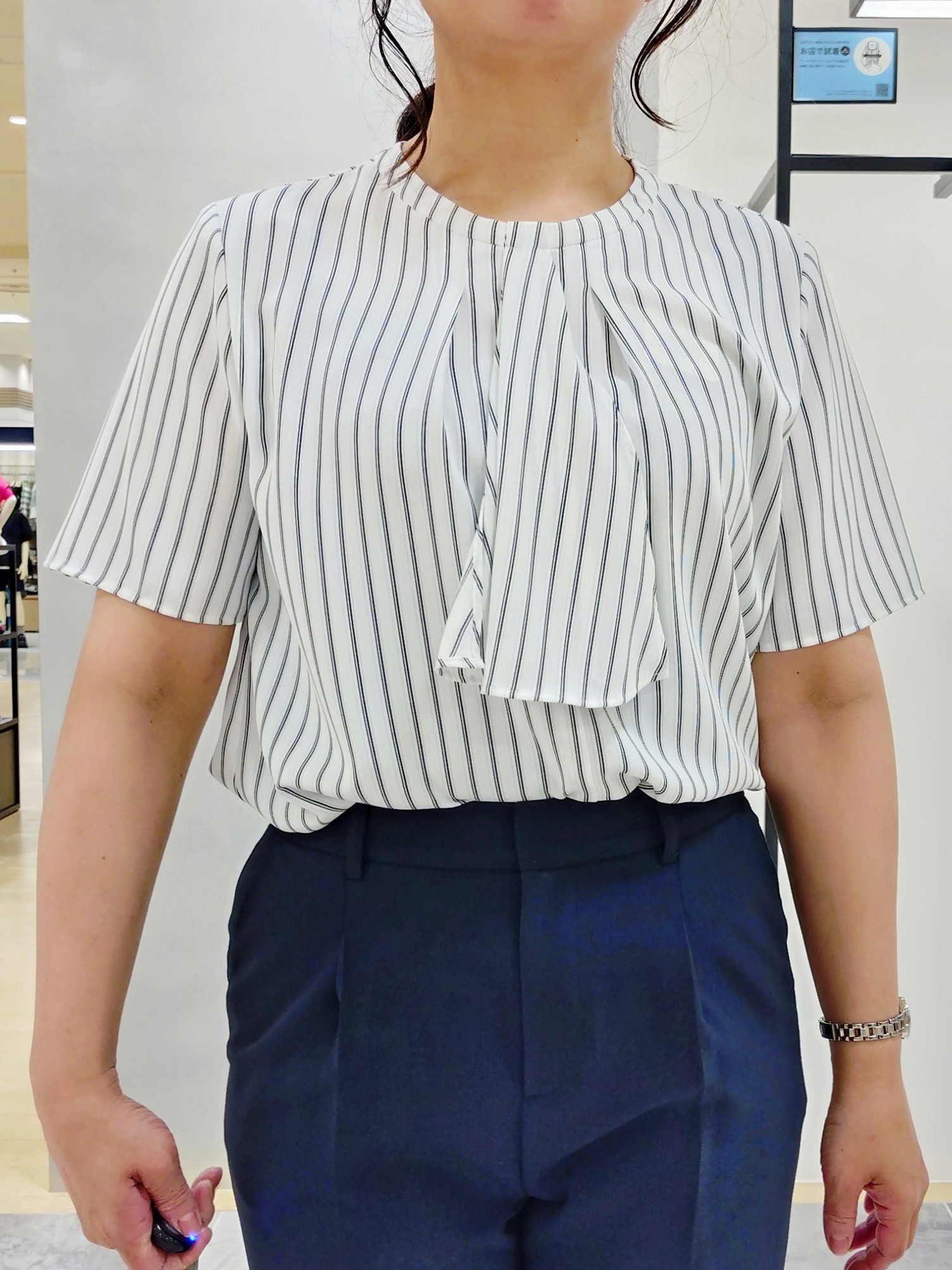TOMOMIさんの「INDIVI｜【A4収納可能／合皮】配色デザインワンショルダーバッグ」を使ったコーディネート