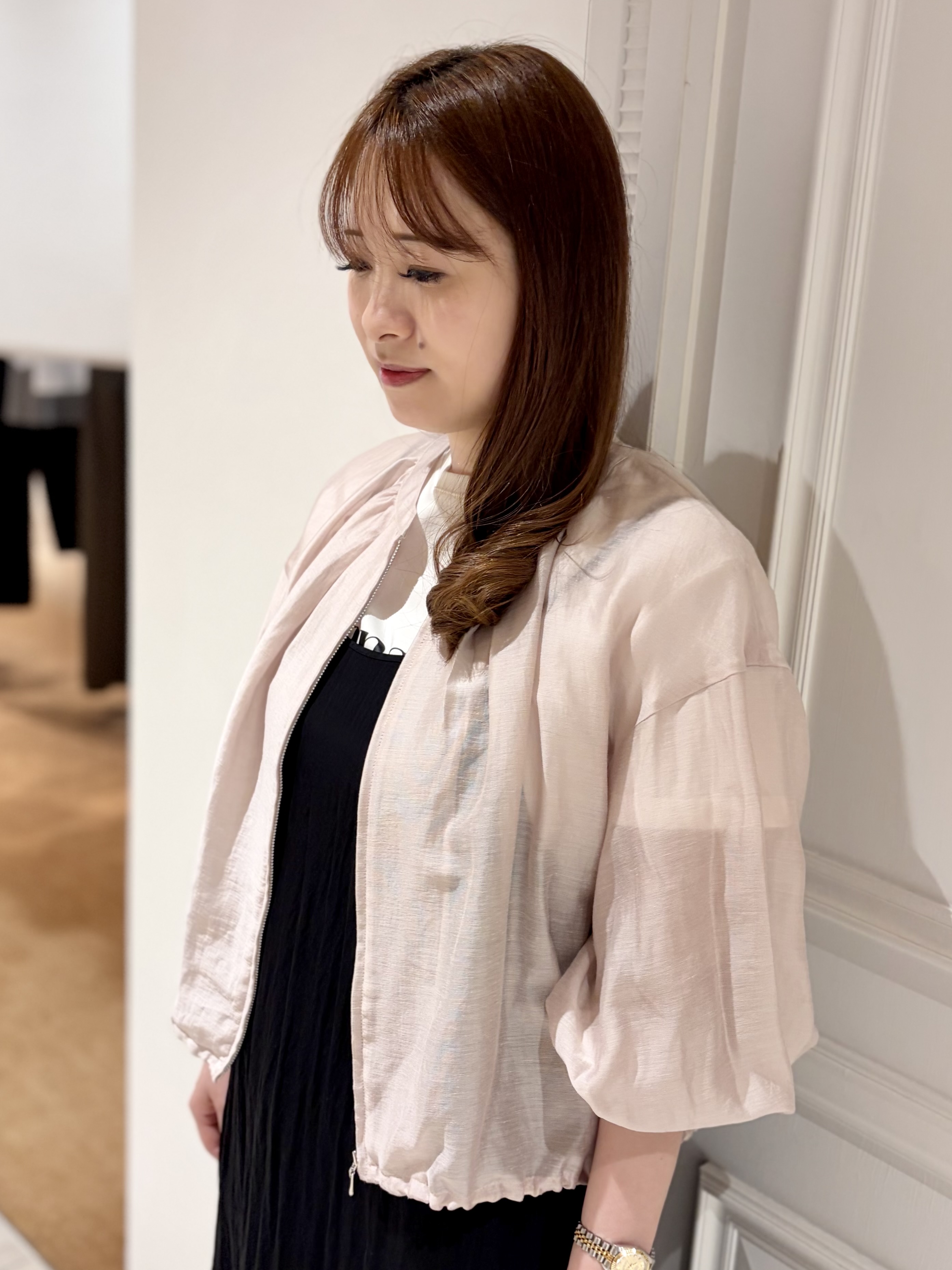 minowaさんの「DRESSTERIOR｜ウォッシャブル シアーショートブルゾン」を使ったコーディネート