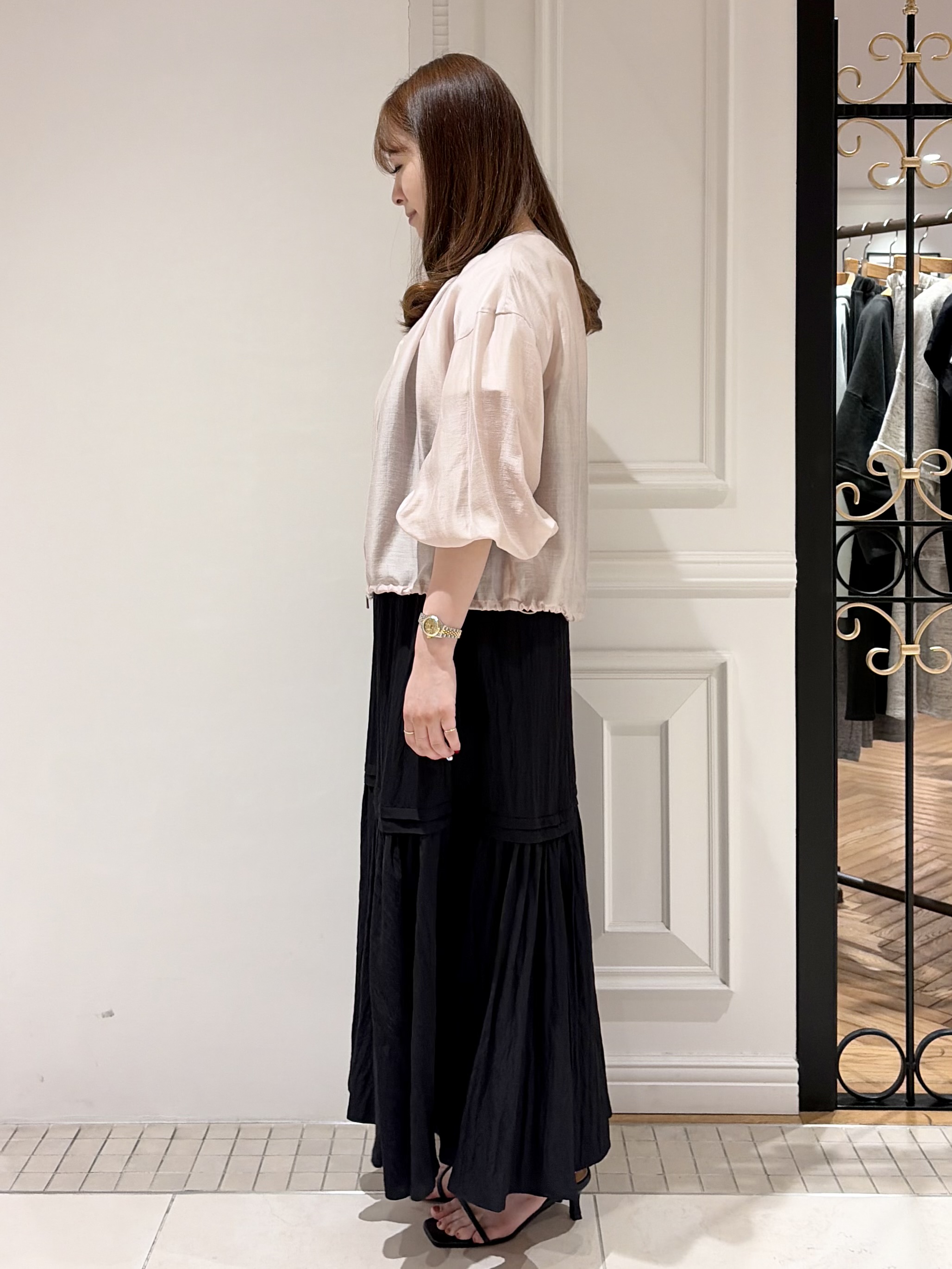 minowaさんの「DRESSTERIOR｜ウォッシャブル シアーショートブルゾン」を使ったコーディネート