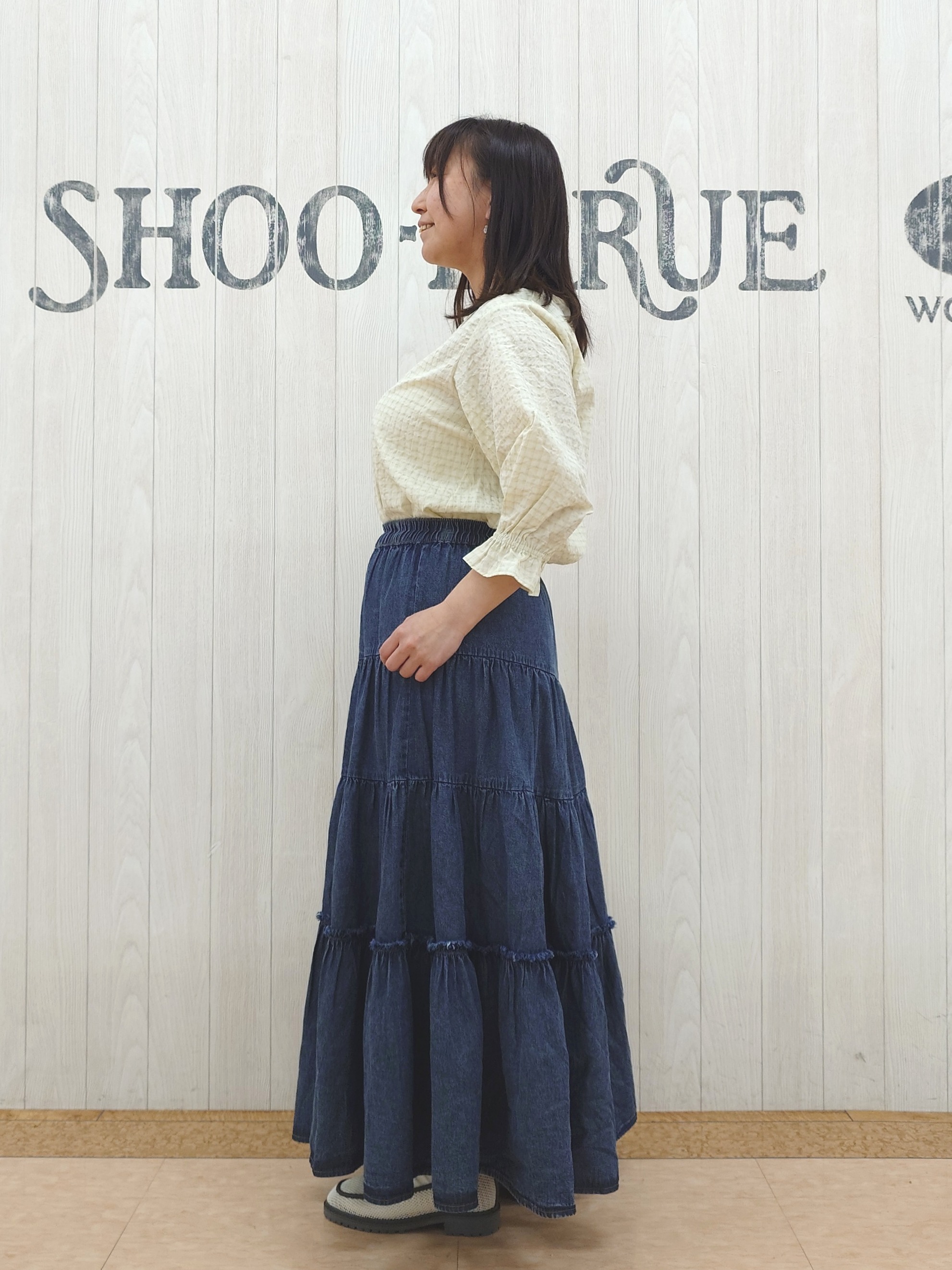とろろさんの「SHOO･LA･RUE｜【セットアップ可/洗濯機可】上品チェックが好印象 ゆるさら6分袖ブラウス」を使ったコーディネート