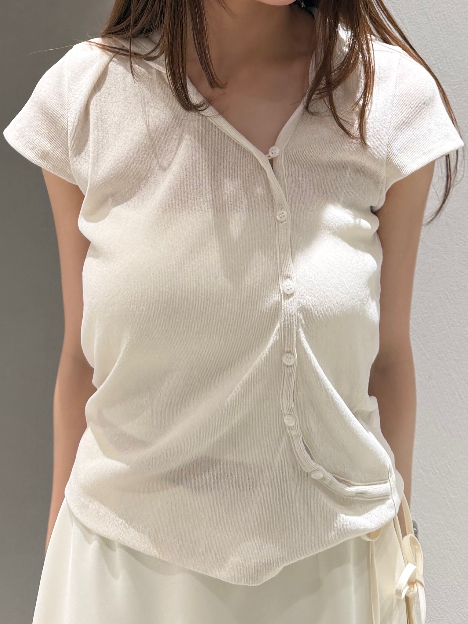 kanamiさんの「CODE A｜soft button hood tee」を使ったコーディネート