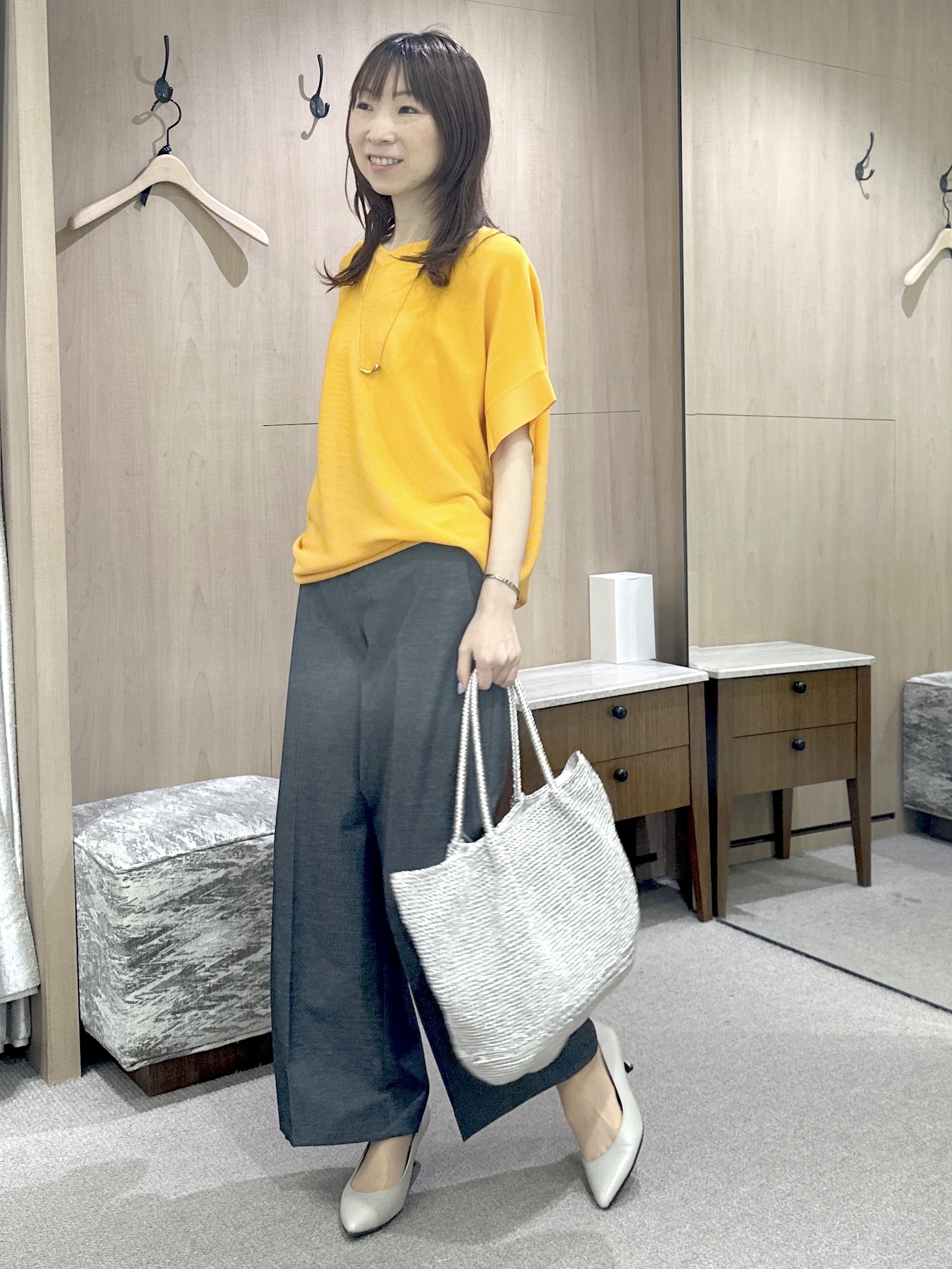 Miwaさんの「UNTITLED｜【11色展開/体型カバー】前後2WAYフレンチスリーブニット」を使ったコーディネート