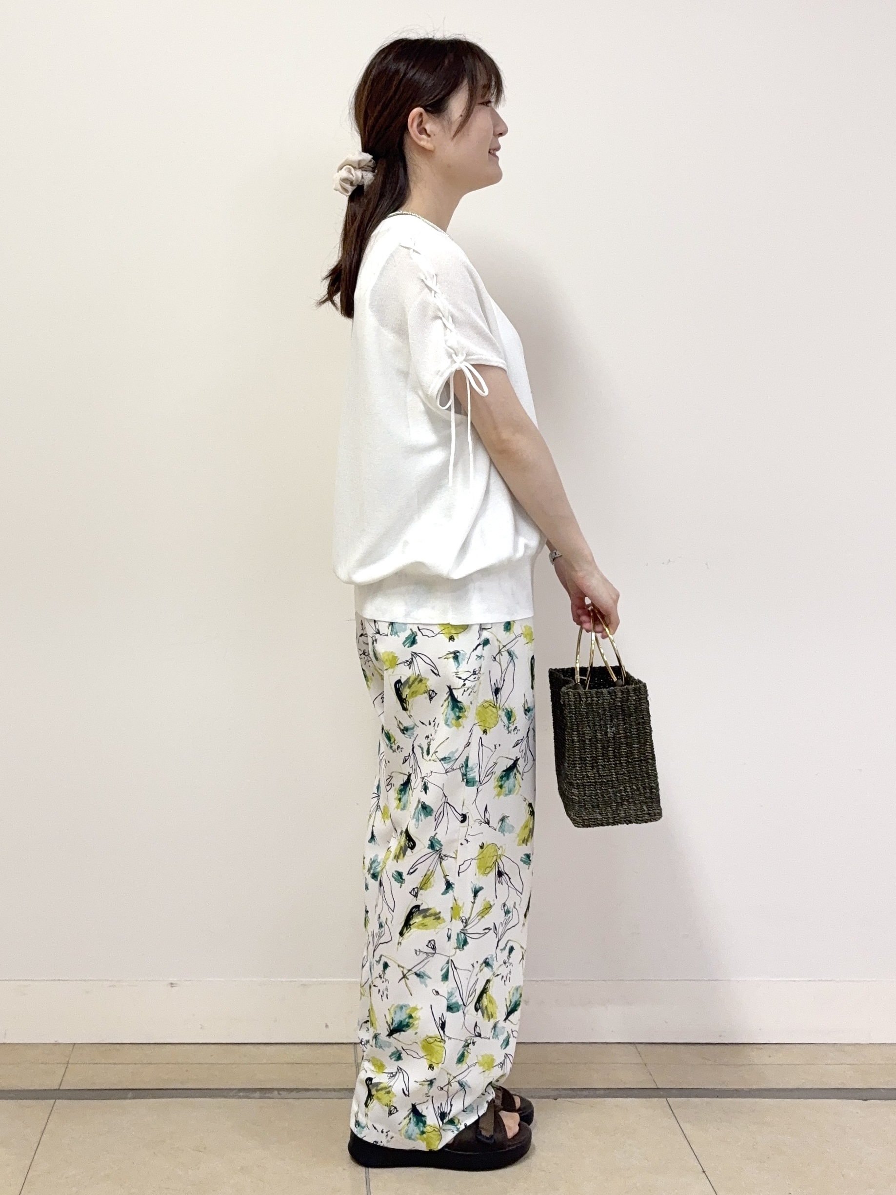 mikiさんの「Reflect｜レースアップスリーブデザインニット」を使ったコーディネート