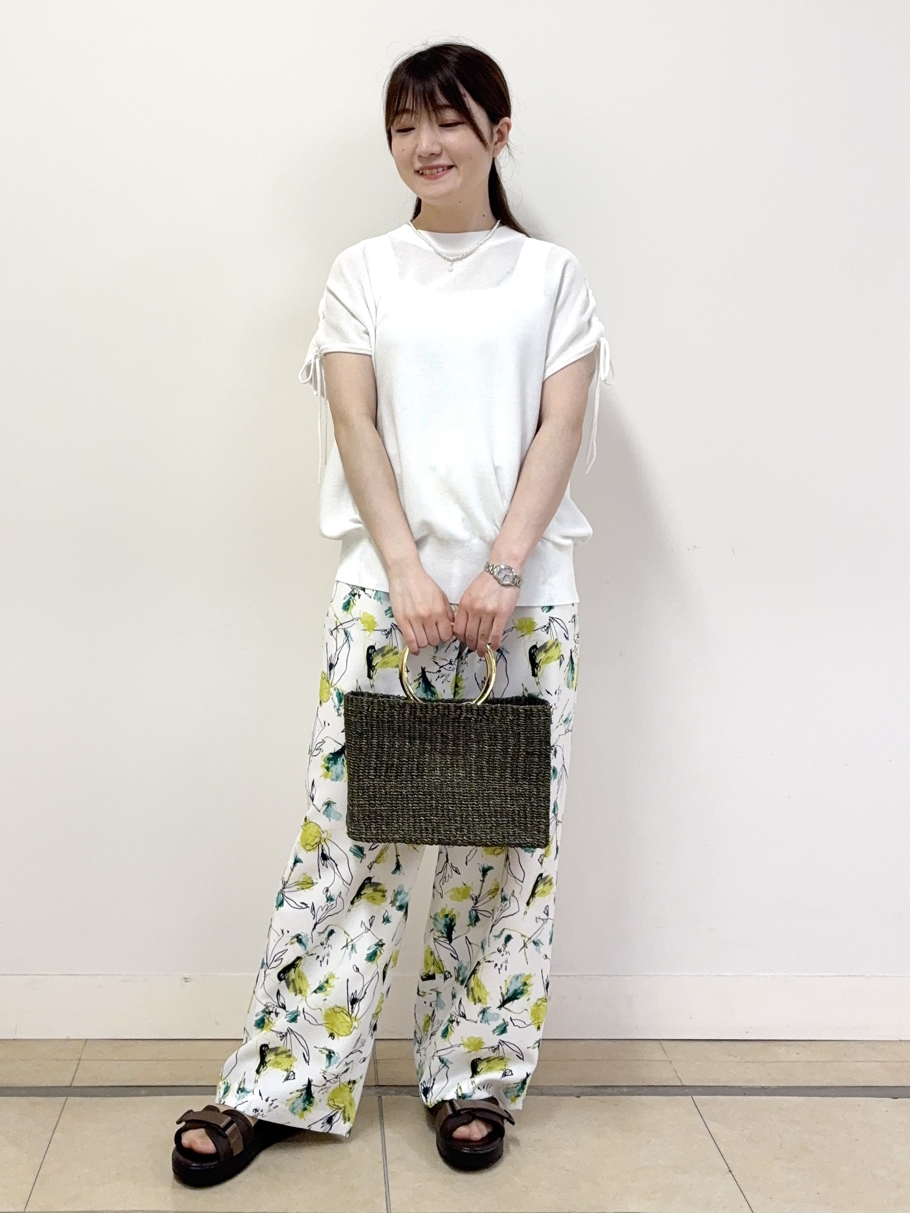 mikiさんの「Reflect｜レースアップスリーブデザインニット」を使ったコーディネート