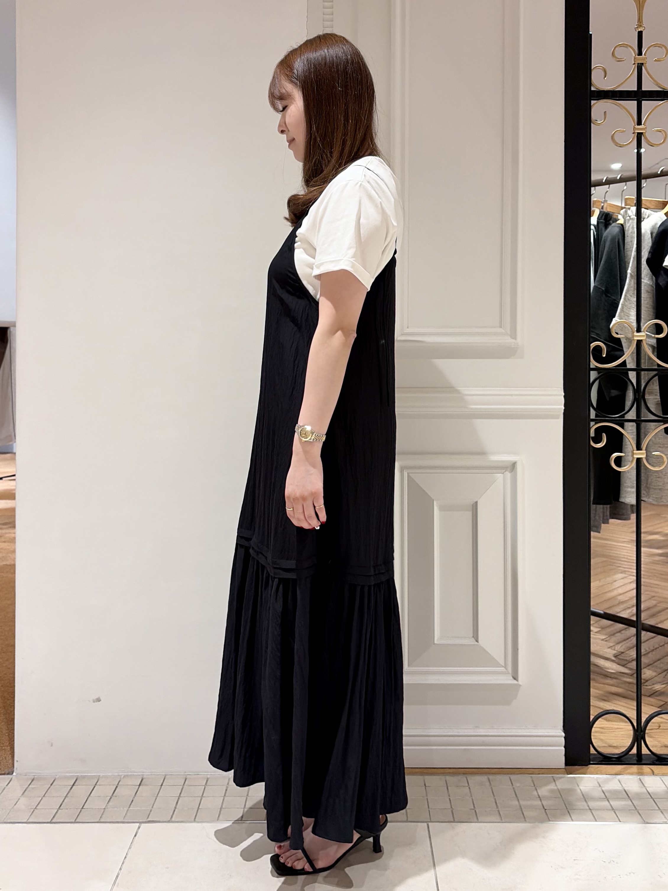 minowaさんの「DRESSTERIOR｜【接触冷感／抗菌防臭／消臭】アイスクリアコットン Bonsoir ロゴTシャツ」を使ったコーディネート