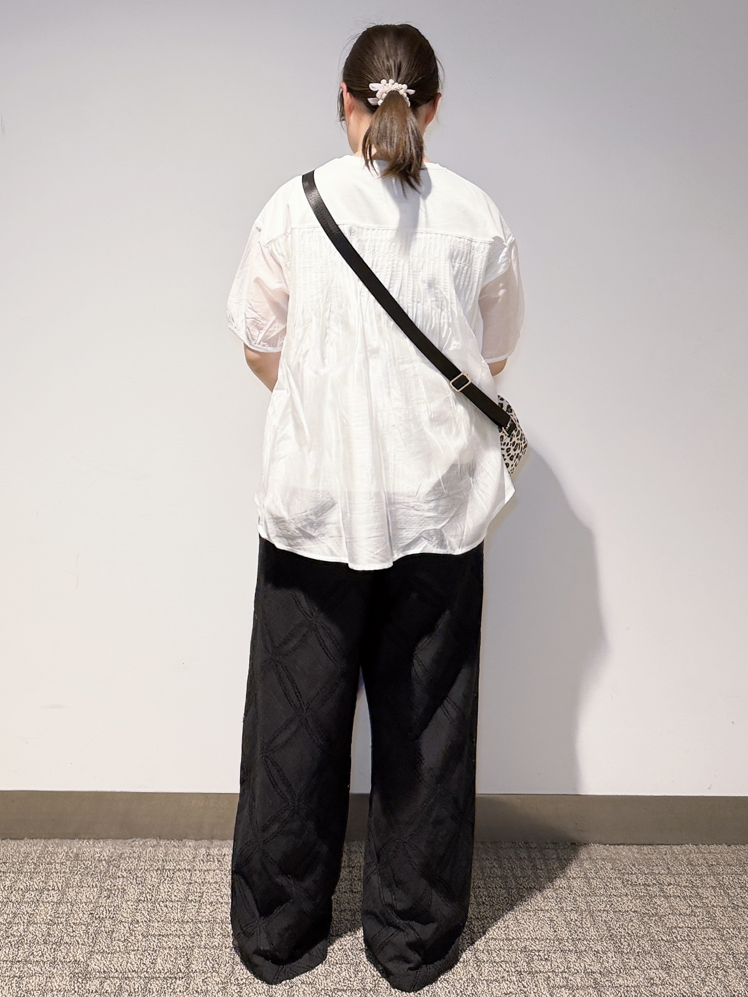 みーさんの「grove｜【貴島明日香さん着用/UVカット】体型カバー叶う、バックプリーツTシャツ」を使ったコーディネート