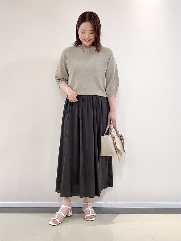 YUIさんの「UNTITLED｜【洗える/ゆったり】クルーネックドライニット」を使ったコーディネート