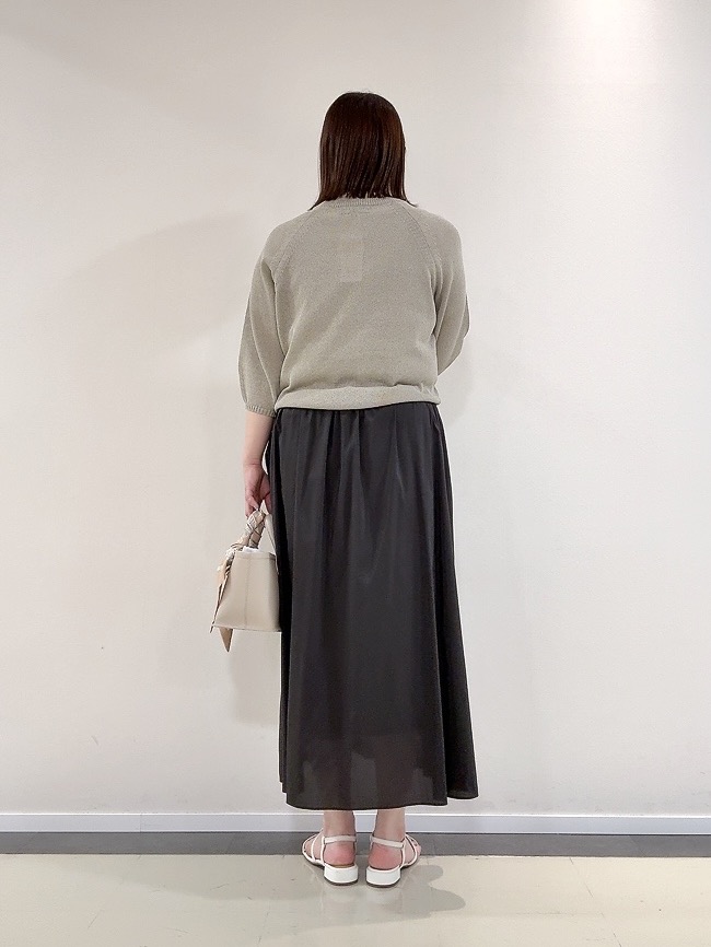 YUIさんの「UNTITLED｜【洗える/ゆったり】クルーネックドライニット」を使ったコーディネート
