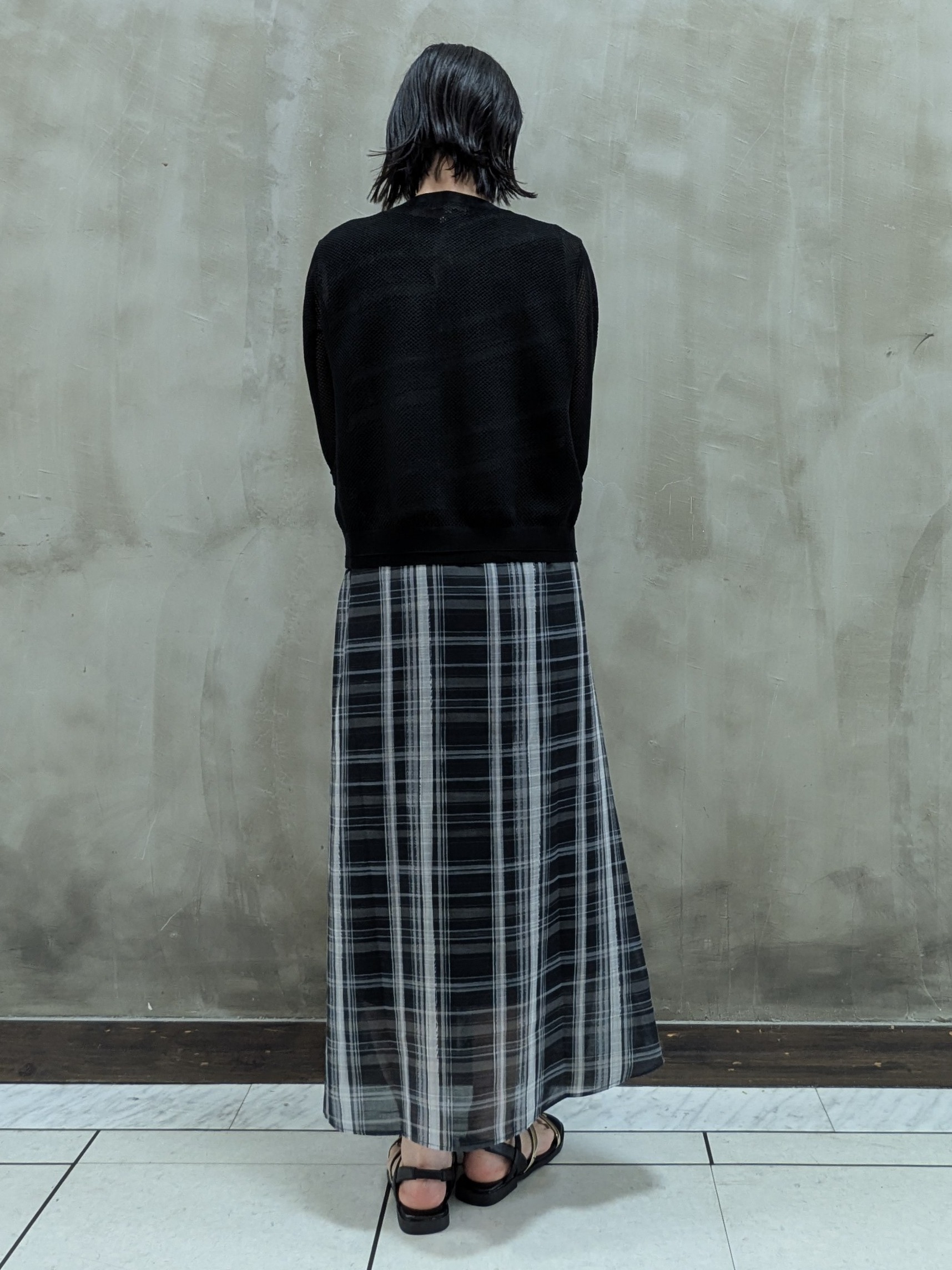 shioさんの「grove｜【貴島明日香さん着用・洗える】透けない、大人のメッシュカーディガン」を使ったコーディネート