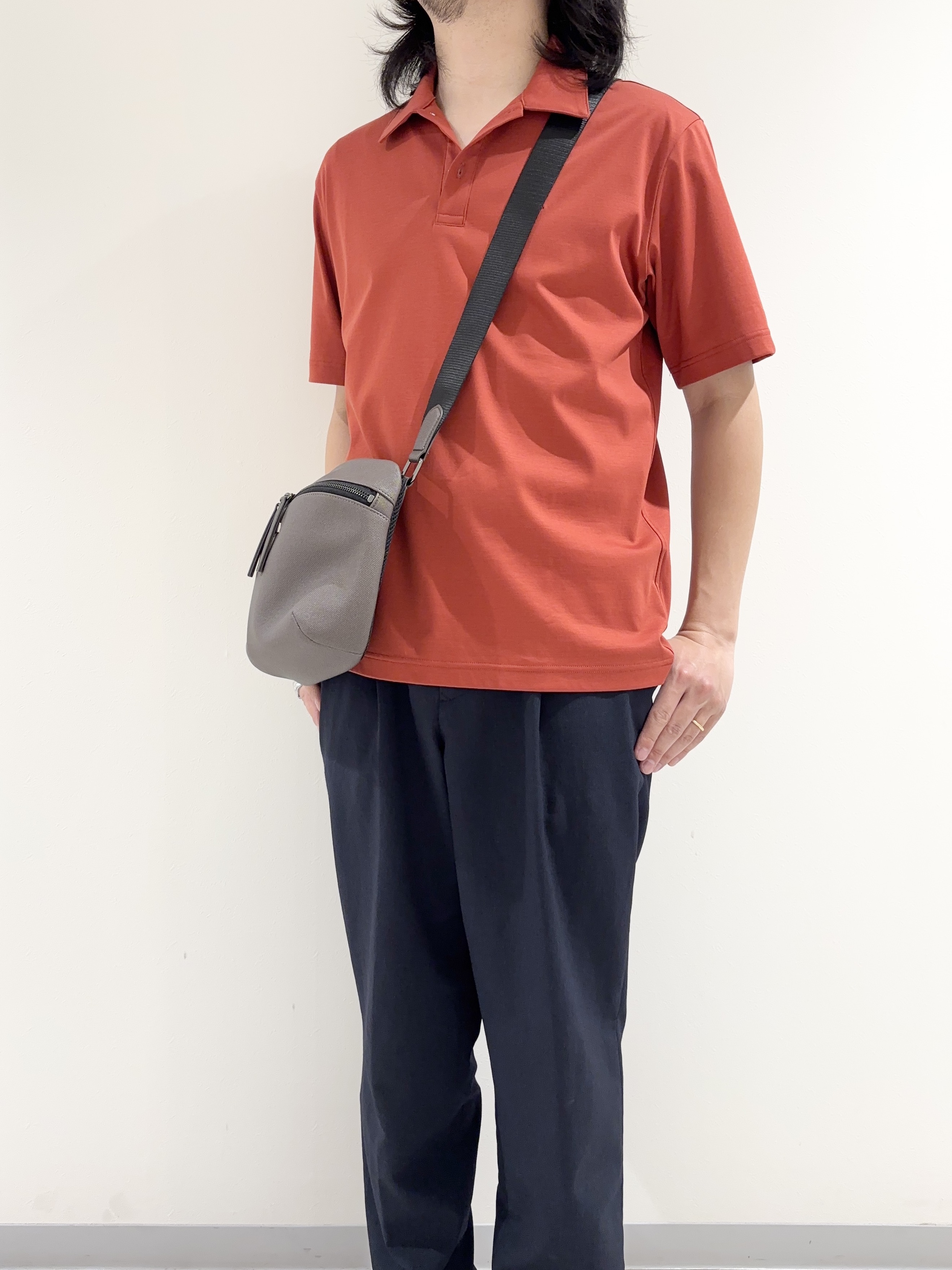 及川さんの「TAKEO KIKUCHI｜【接触冷感】アイスクリアコットン ワンポイント ポロシャツ」を使ったコーディネート
