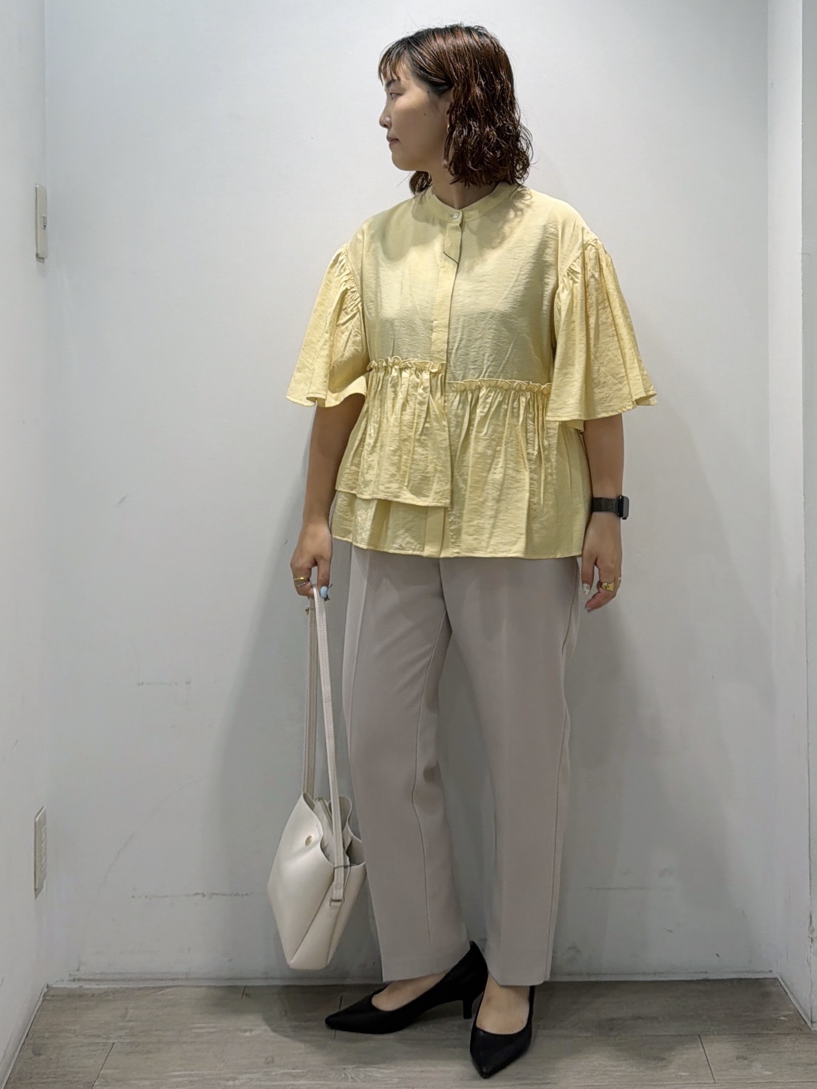 sumicaさんの「OPAQUE.CLIP｜アシンメトリーペプラムブラウス【洗濯機OK】」を使ったコーディネート