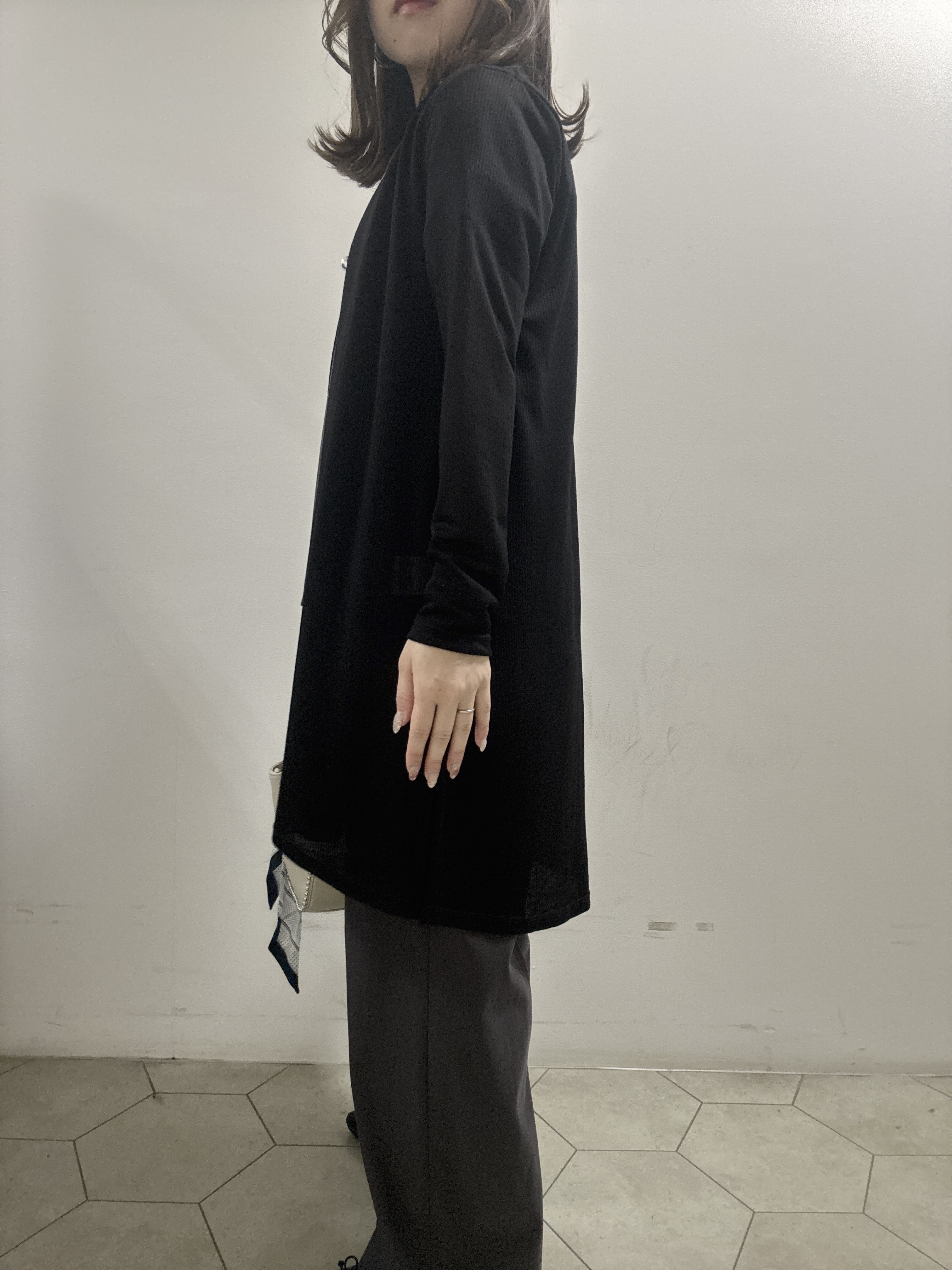 kahoさんの「INDIVI｜【洗える／アンサンブル可能】シアースストライプカーディガン」を使ったコーディネート