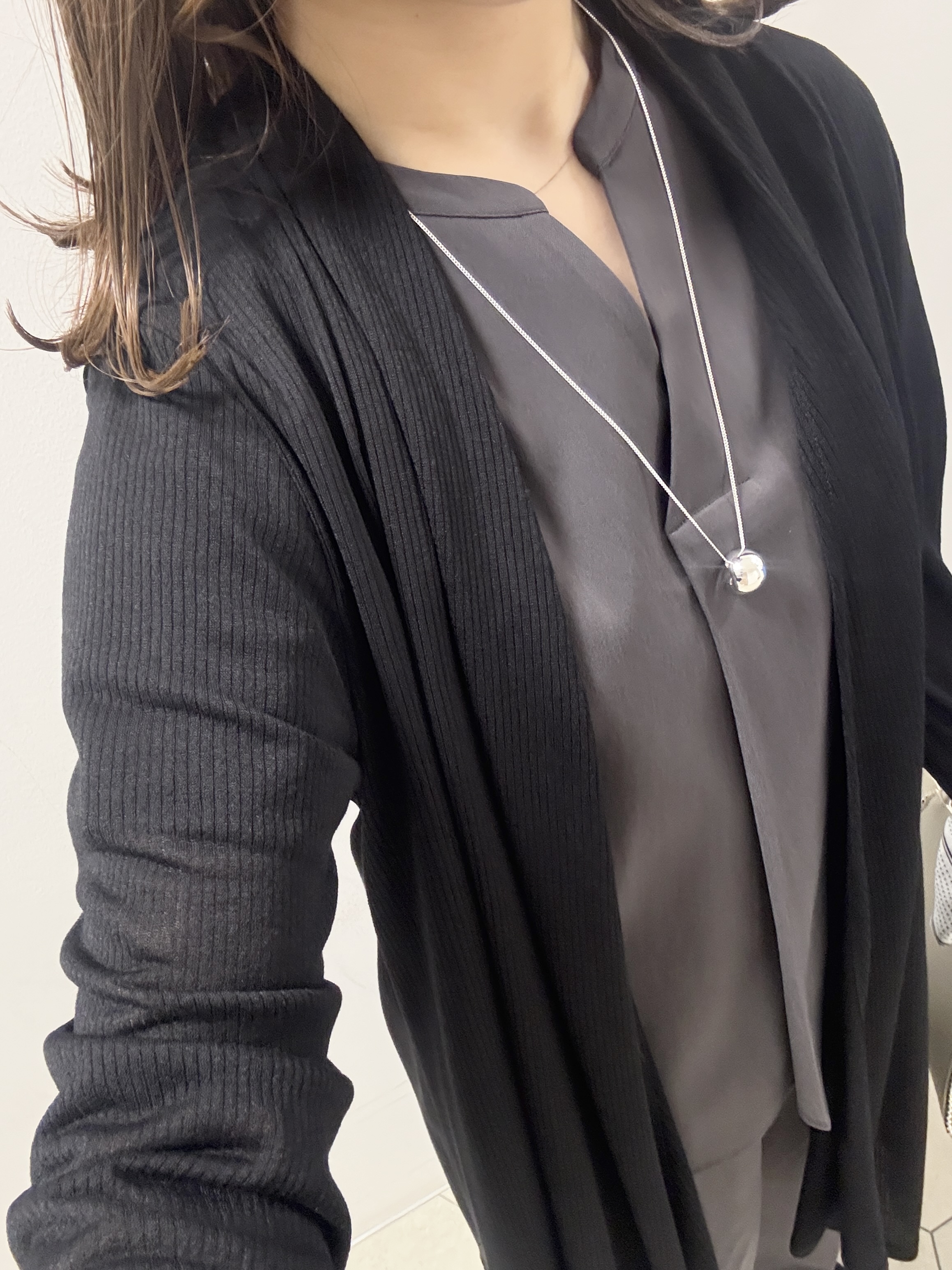 kahoさんの「INDIVI｜【洗える／アンサンブル可能】シアースストライプカーディガン」を使ったコーディネート