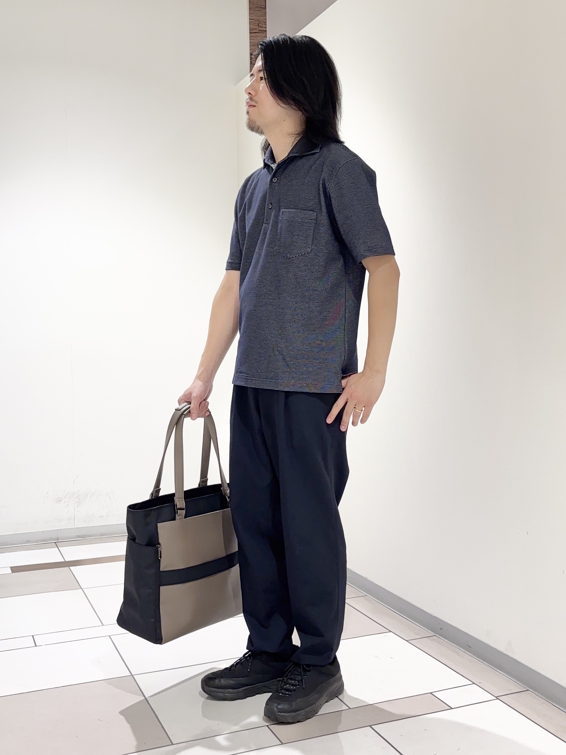 及川さんの「TAKEO KIKUCHI｜【抗菌防臭】ステイフレッシュ ポロシャツ」を使ったコーディネート