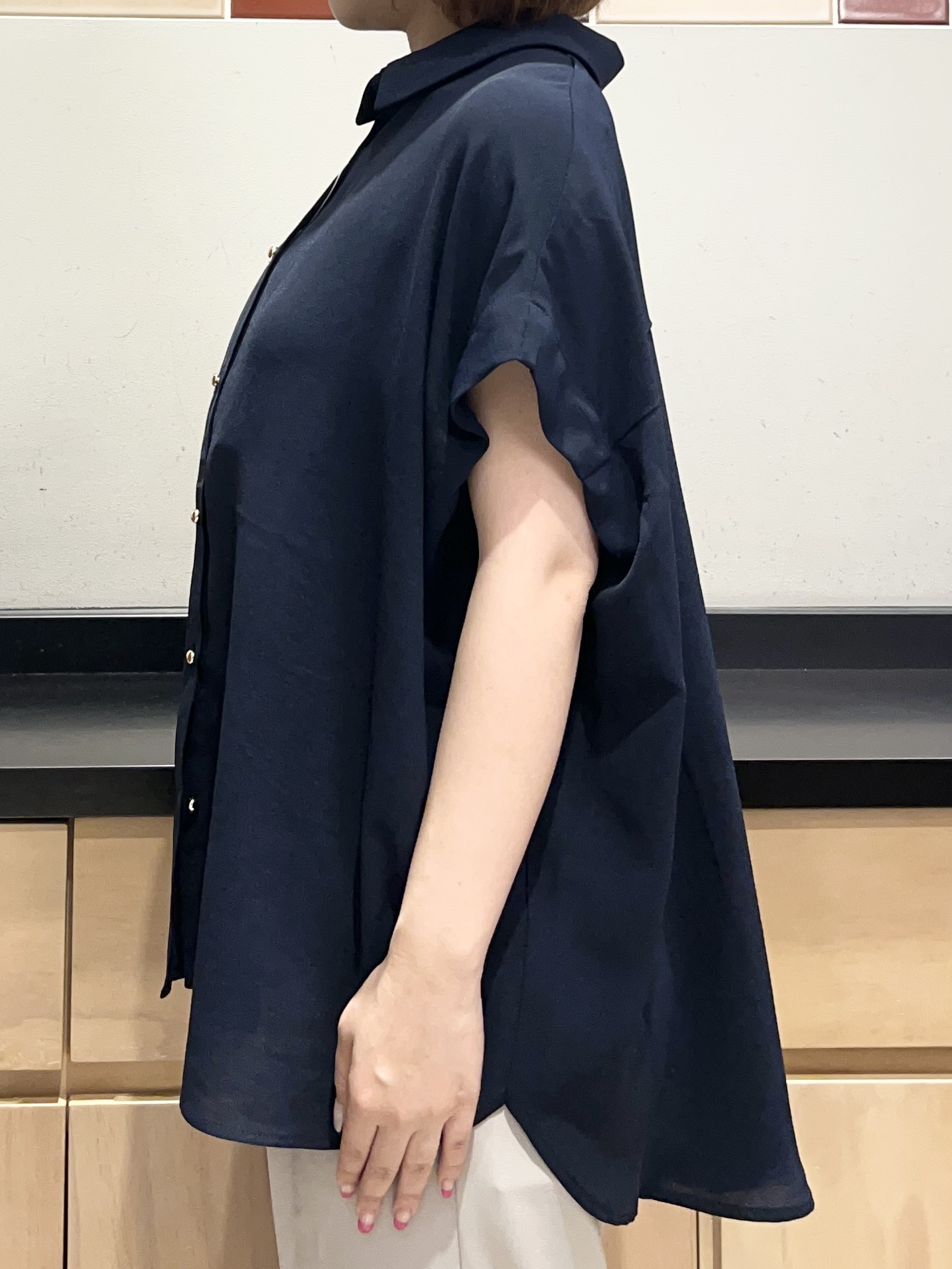 かのさんの「THE SHOP TK｜【ひんやり/防しわ/UV/吸水速乾】襟付き フレンチスリーブシャツ」を使ったコーディネート