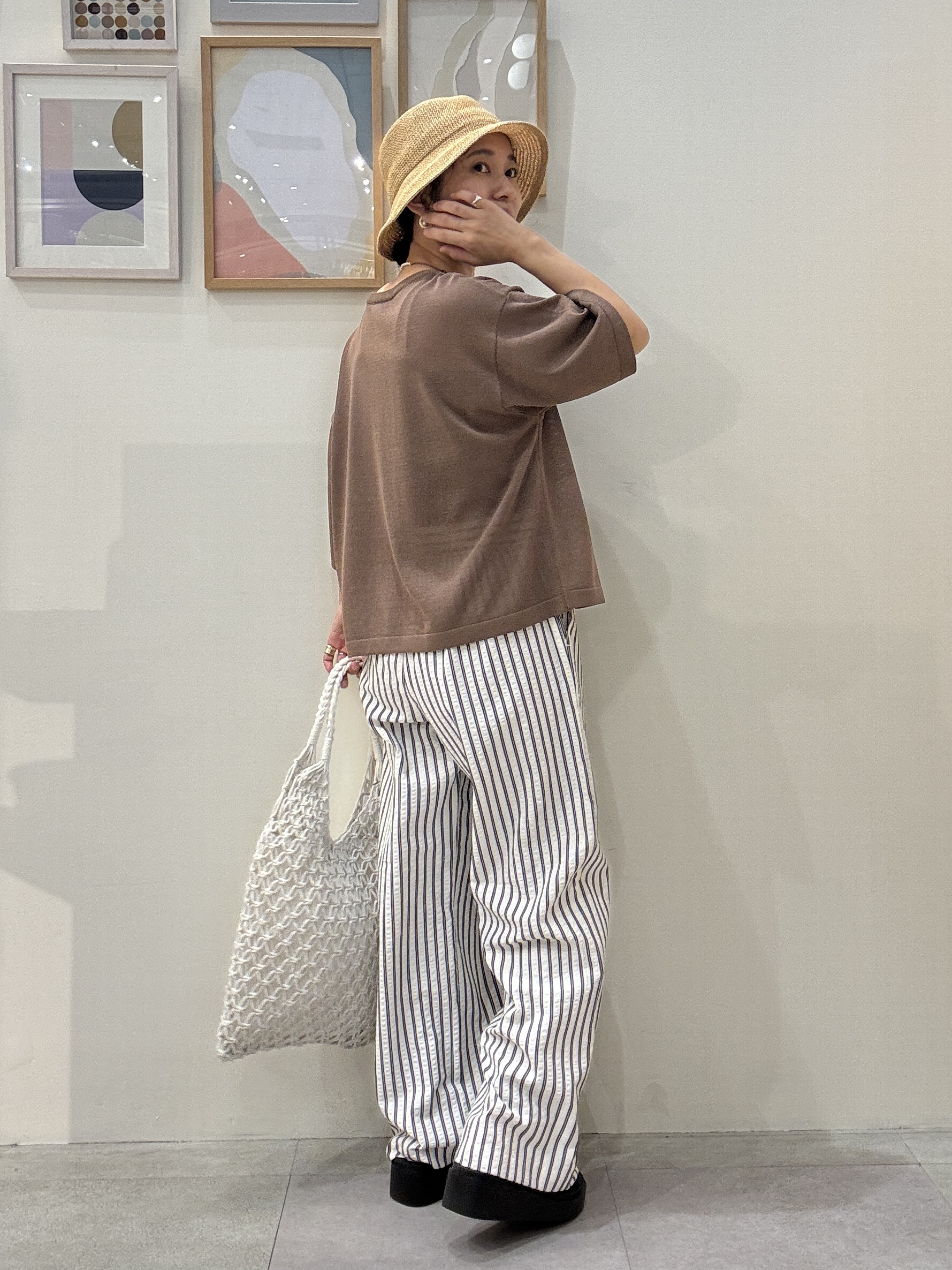 たけぴさんの「SHOO･LA･RUE｜【体型カバー】程よい透け感 デザインアソート 5分袖シアーニット」を使ったコーディネート