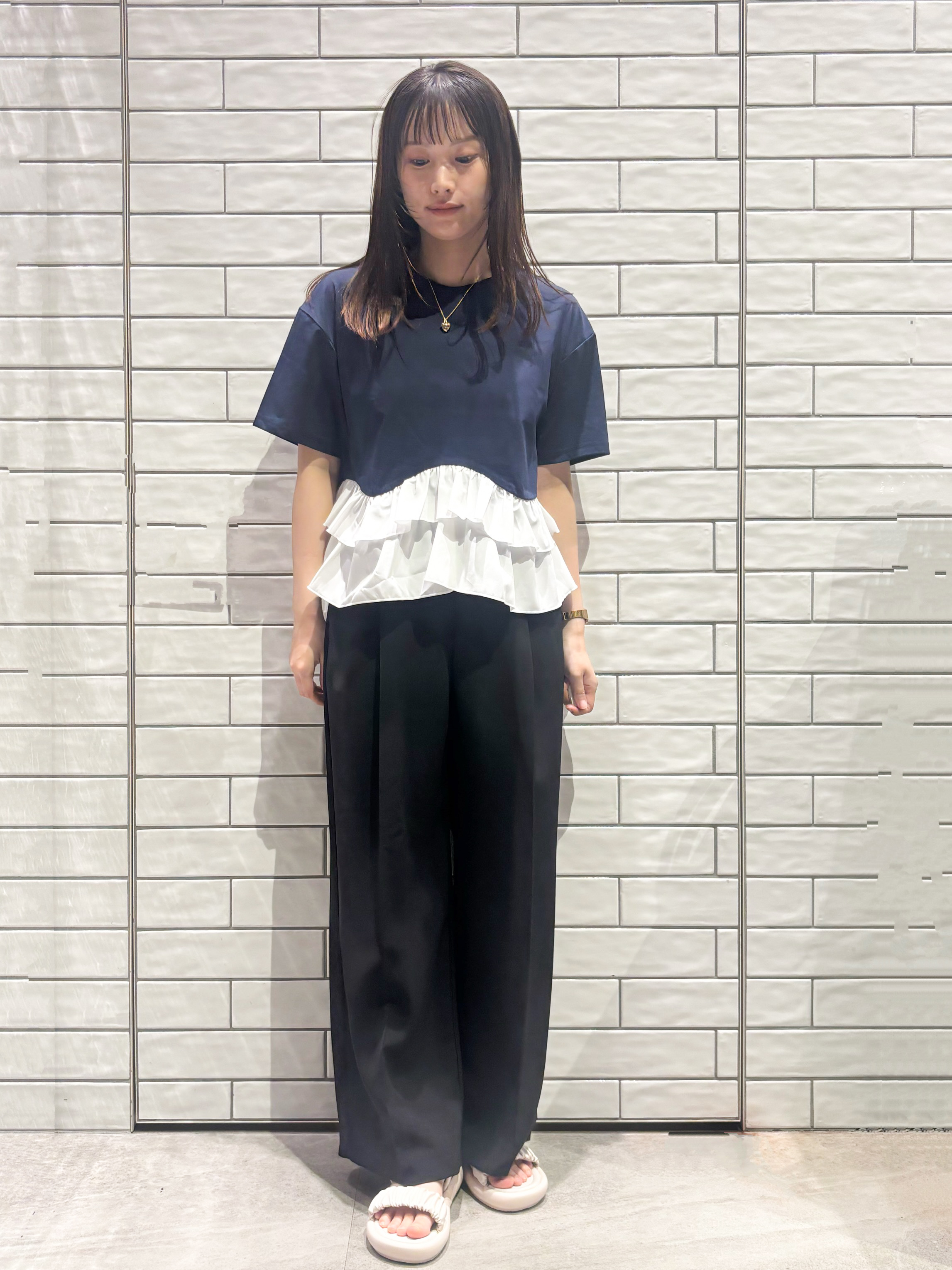 ranさんの「OPAQUE.CLIP｜裾フリルドッキングTシャツ【洗濯機OK】」を使ったコーディネート