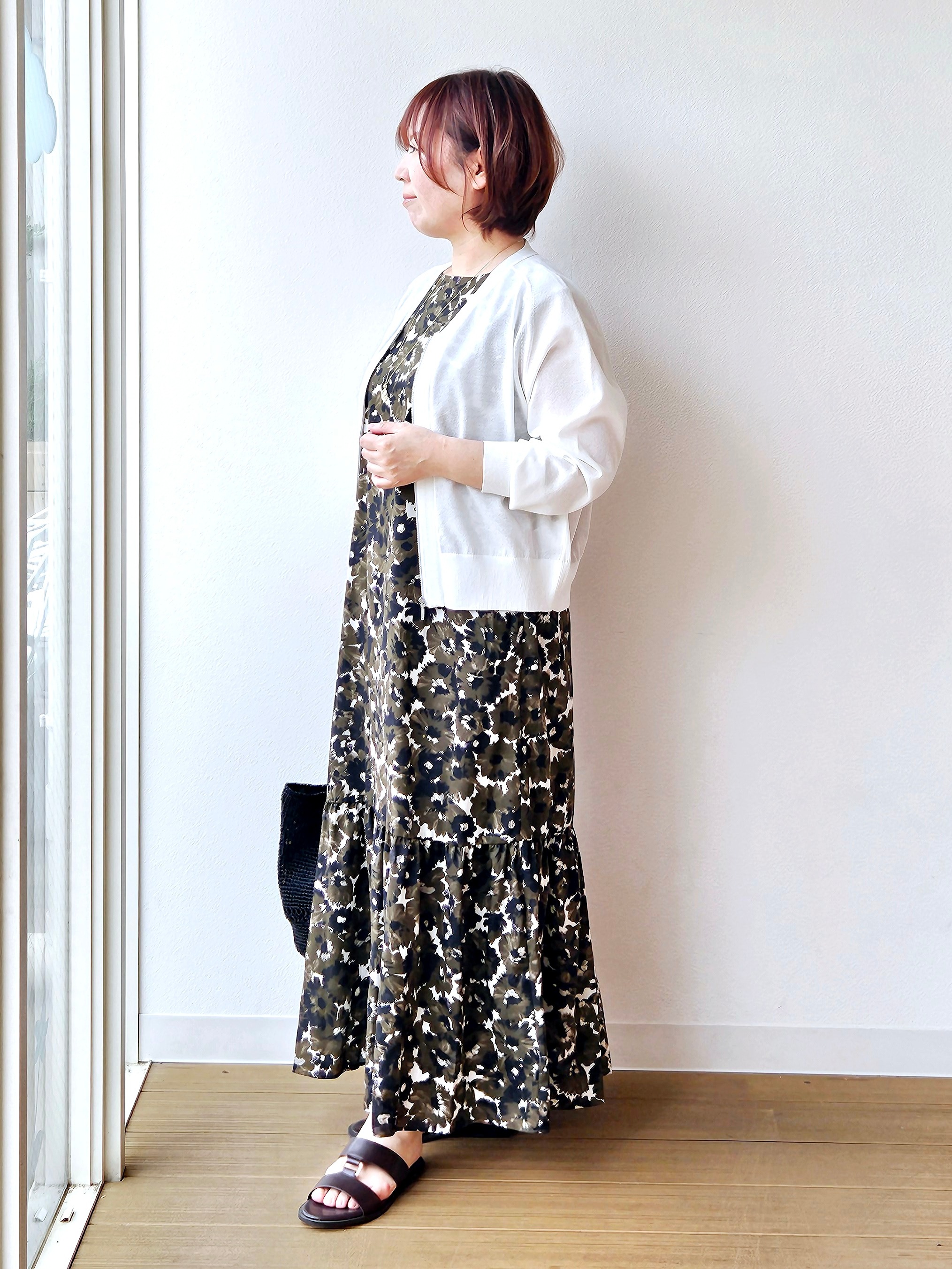 やじまさんの「UNTITLED｜【アンサンブル可/日除け・冷房対策】シアーレーヨンZIPカーディガン」を使ったコーディネート