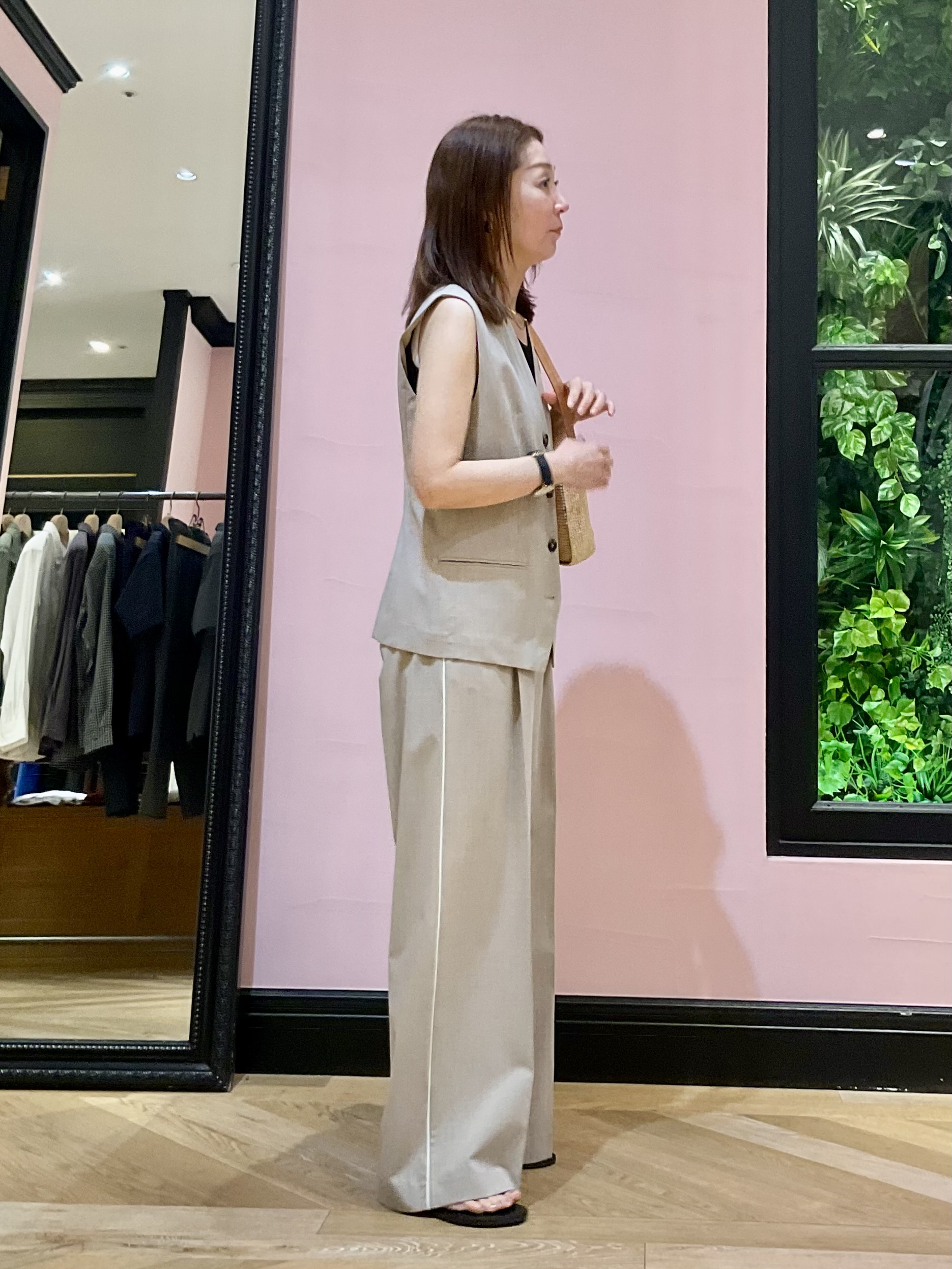 Hiwatashiさんの「DRESSTERIOR｜【セットアップ可/ウォッシャブル】セットアップストライプジレ」を使ったコーディネート