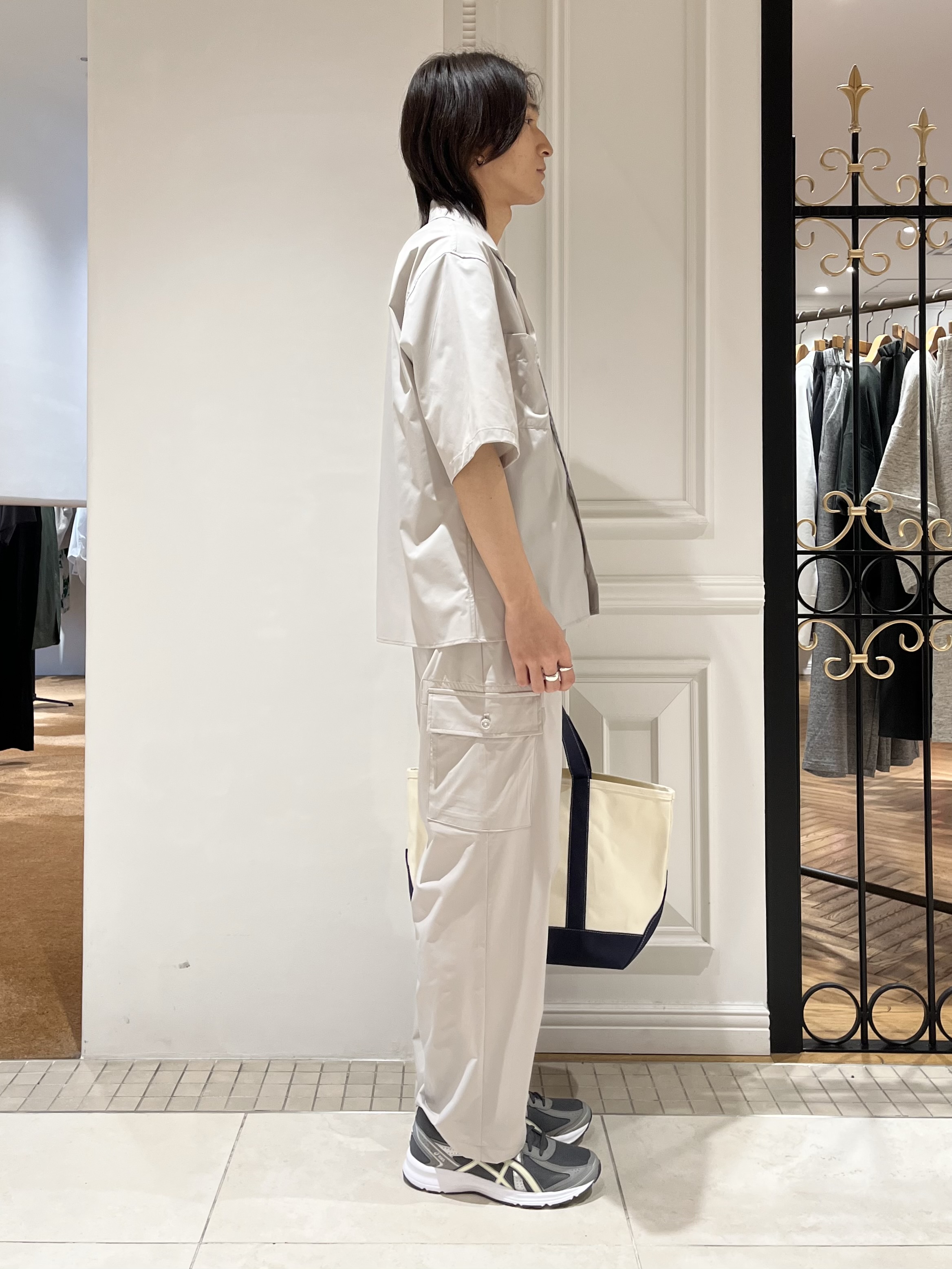 Watanabeさんの「DRESSTERIOR｜【セットアップ可/撥水/クールタッチ素材】SOLOTEX 4WAYストレッチオープンカラーシャツ」を使ったコーディネート