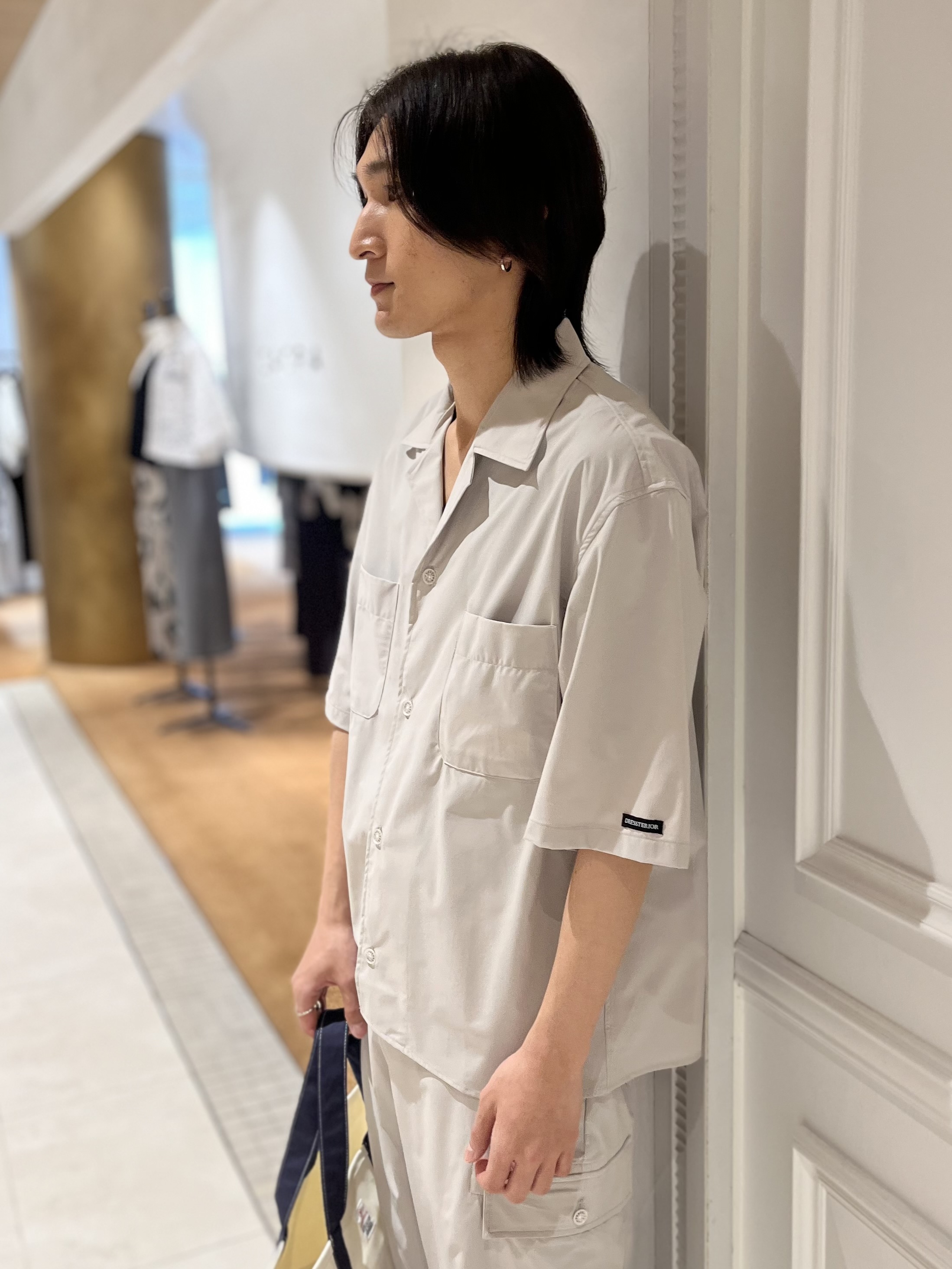 Watanabeさんの「DRESSTERIOR｜【セットアップ可/撥水/クールタッチ素材】SOLOTEX 4WAYストレッチオープンカラーシャツ」を使ったコーディネート