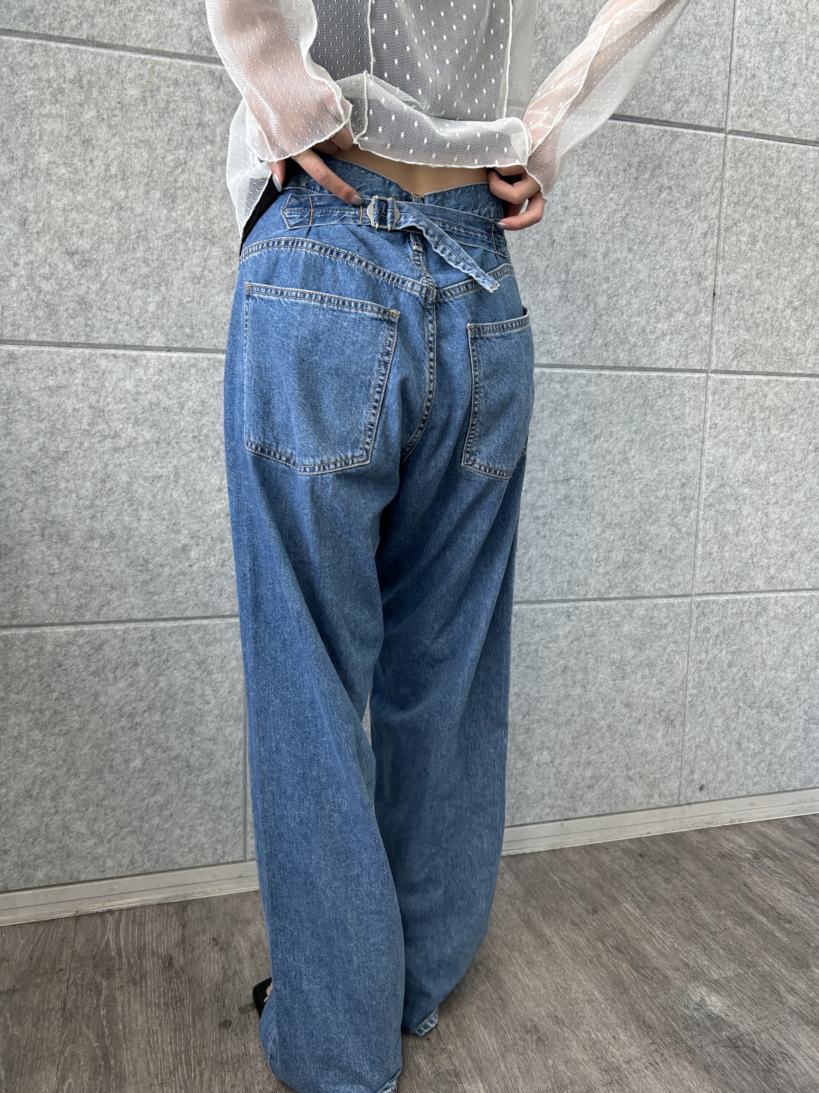 harunaさんの「CODE A｜tulle asymmetry blouse」を使ったコーディネート