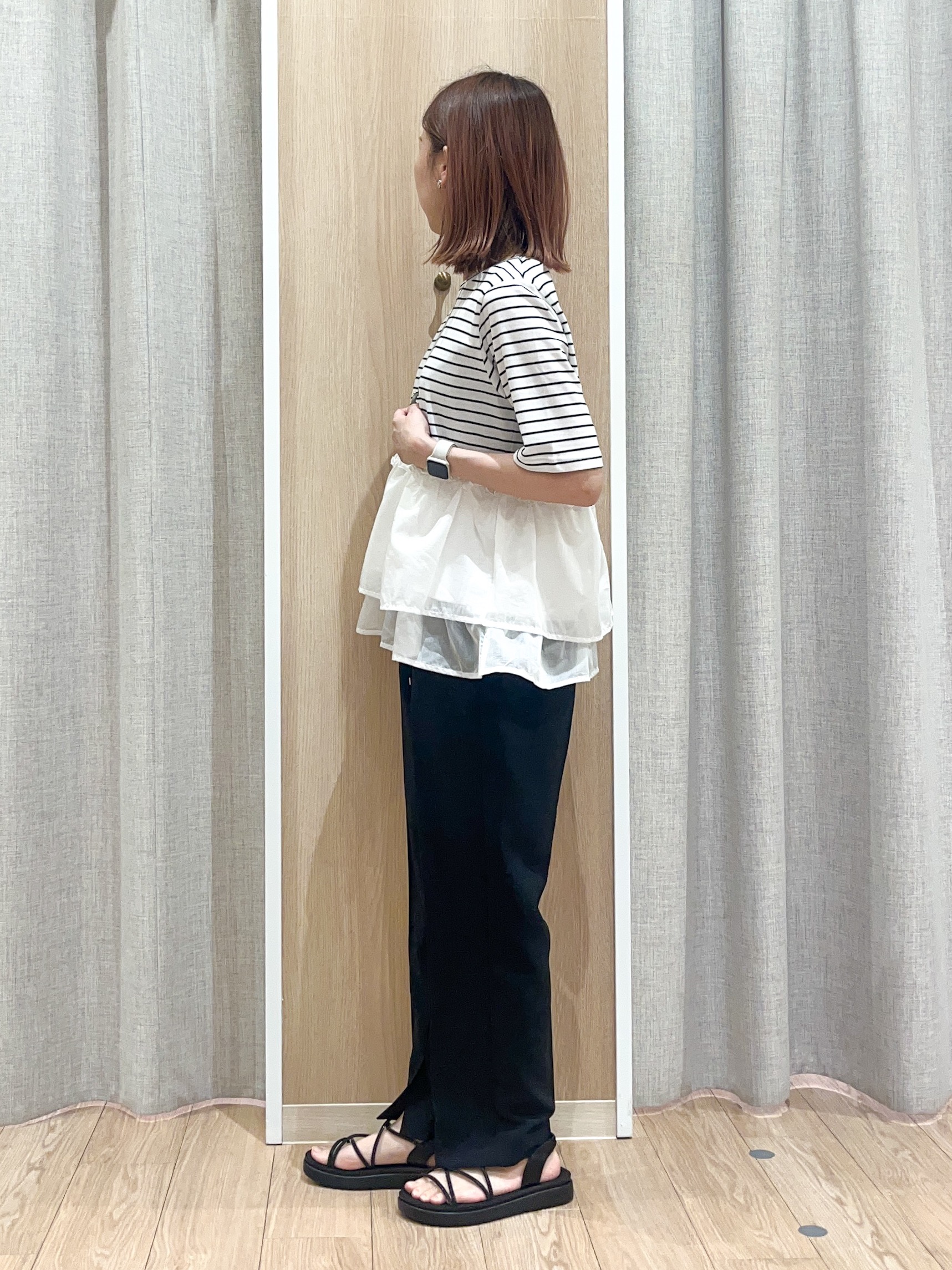 みーちゃんさんの「grove｜【体型カバー】INせず決まる、ウエストシアーフリルTシャツ」を使ったコーディネート